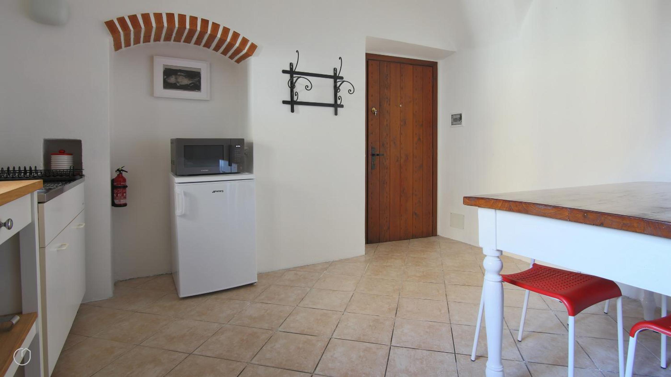 Apartment photo 2