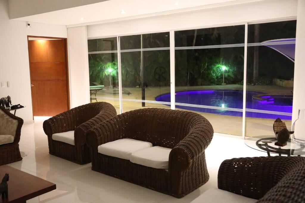 Villa photo 3