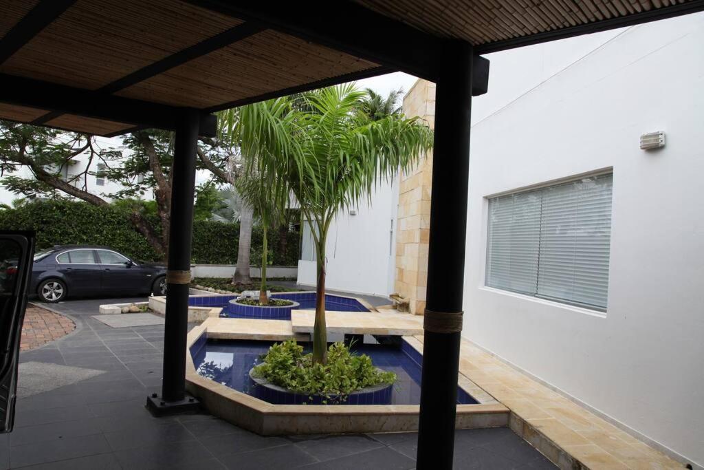 Villa photo 2
