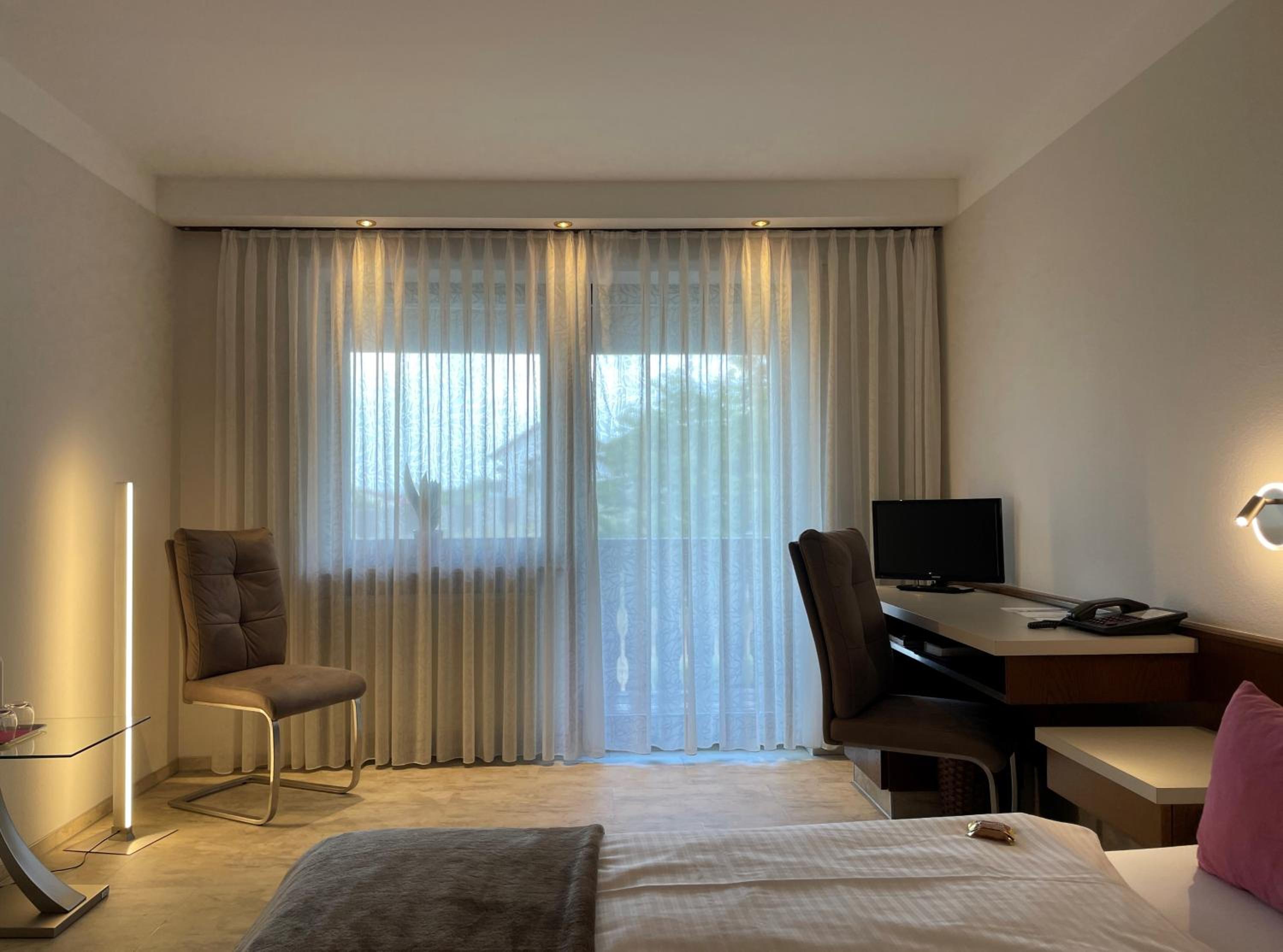 Double Room with Balcony - Photo 3