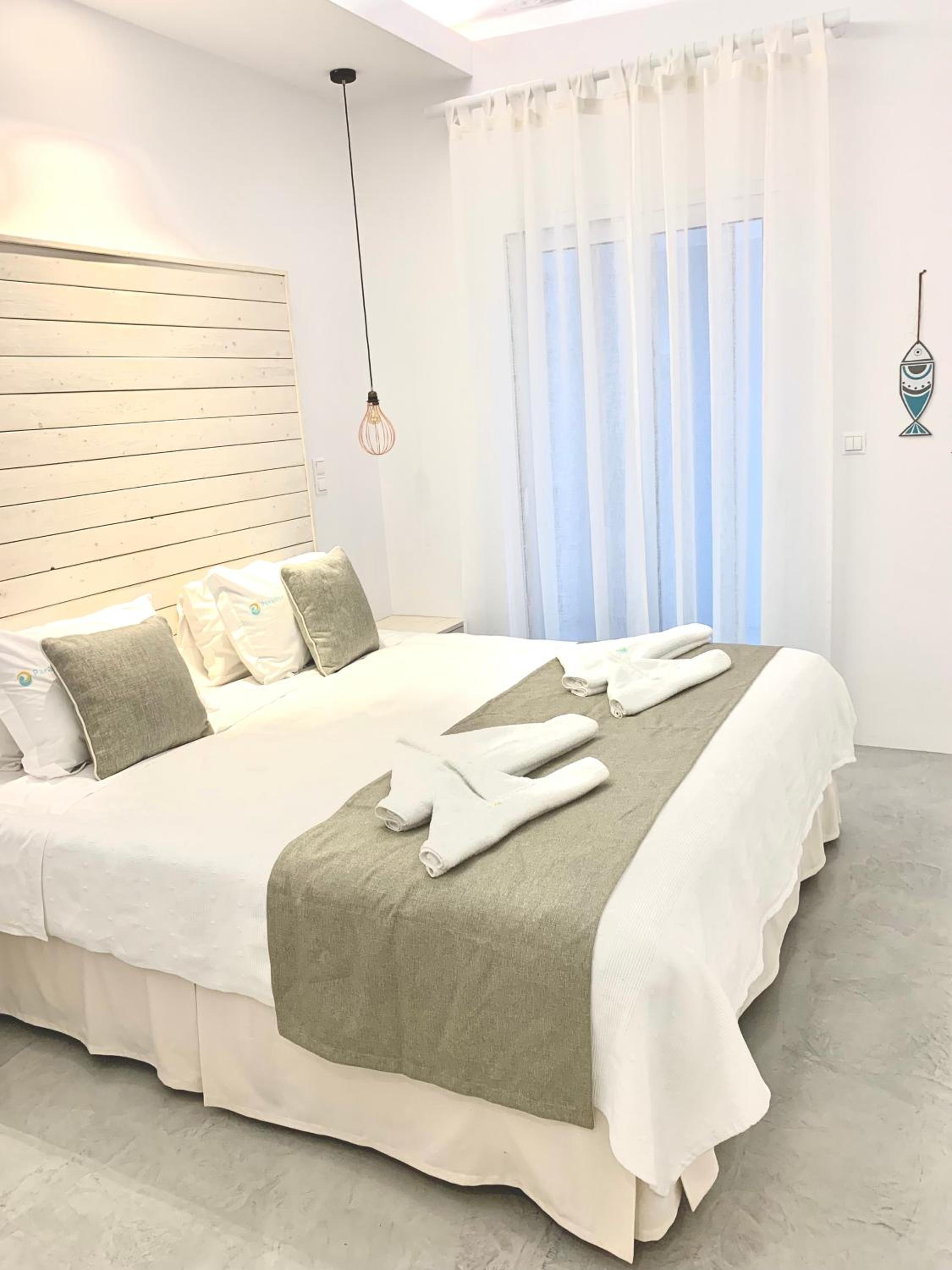 Deluxe Family Suite - Photo 1