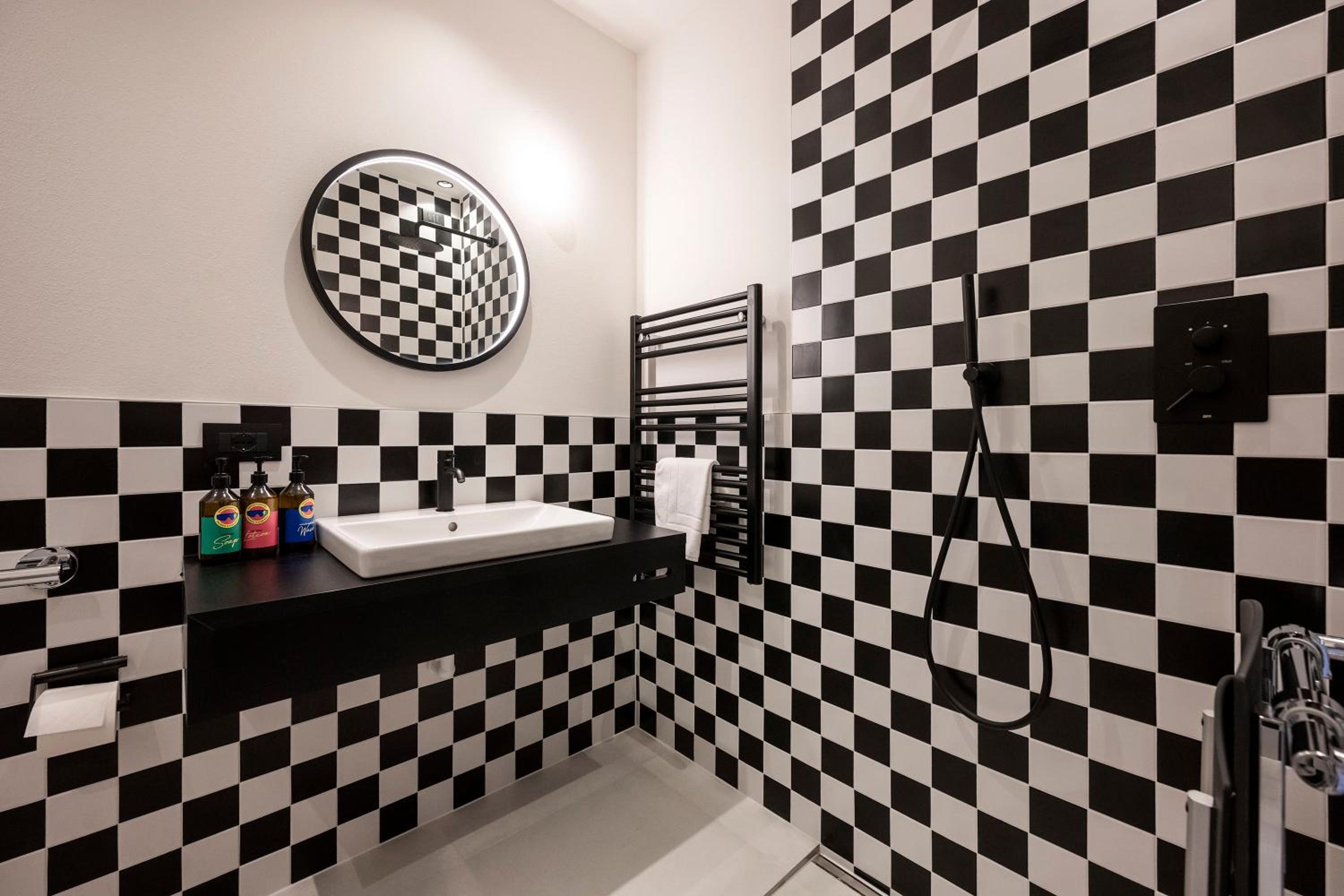 Standard Double or Twin Room with Balcony - Photo 2