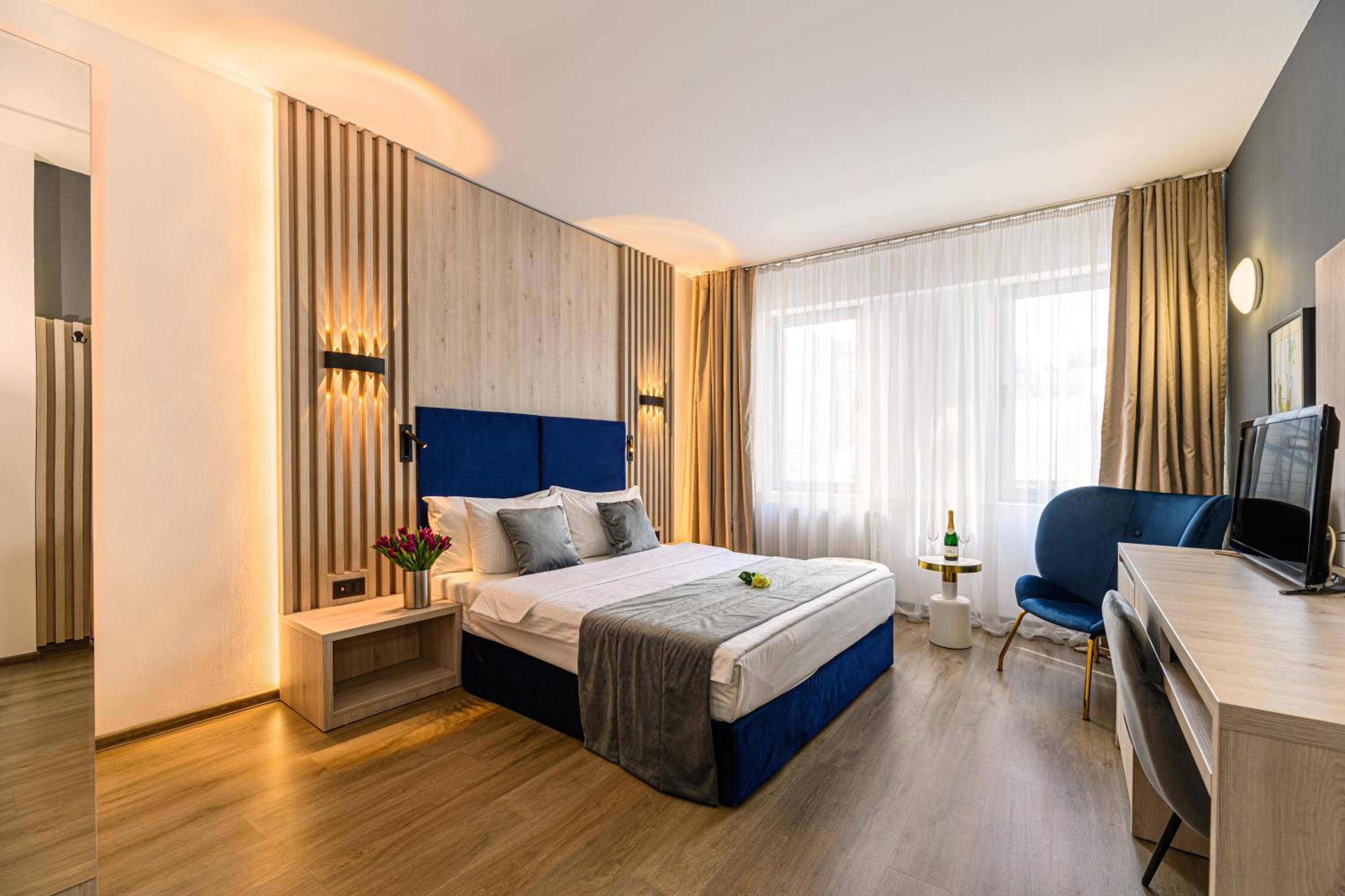 Standard Double Room - Photo 1