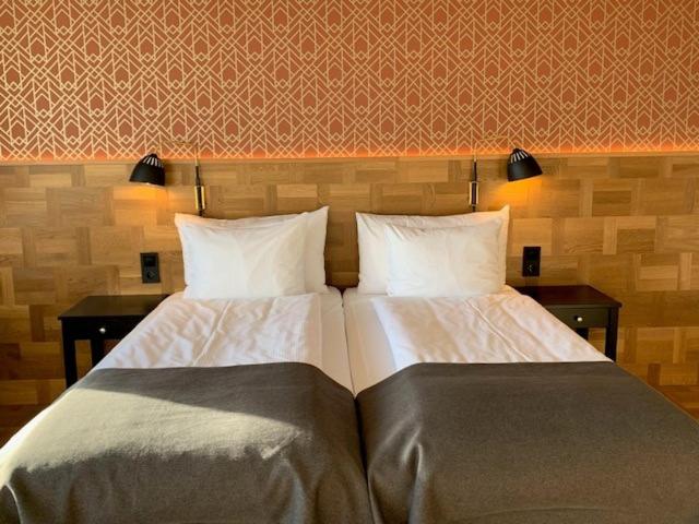 Deluxe Double Room with Balcony photo 3