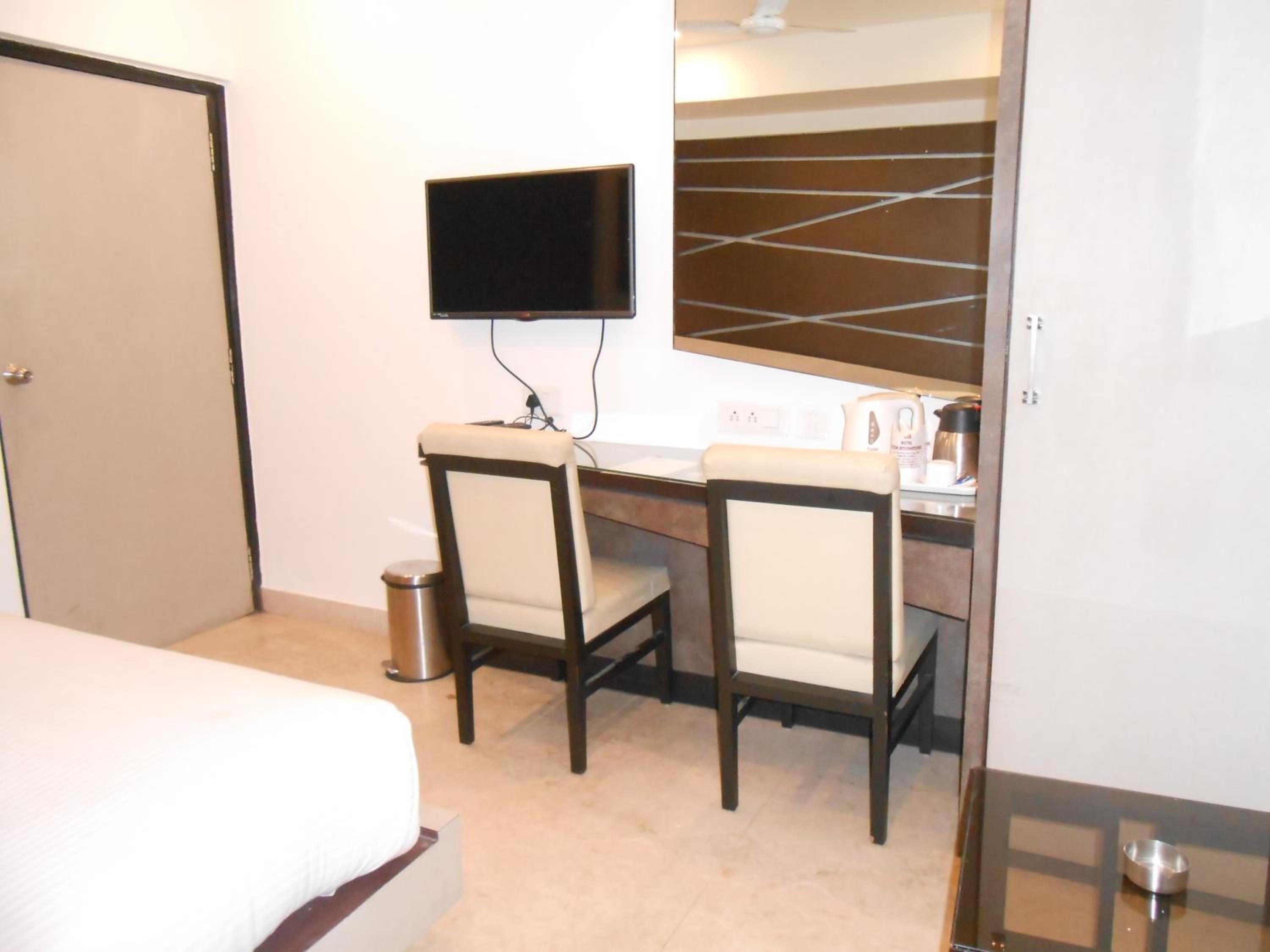 Deluxe Room - Photo 1
