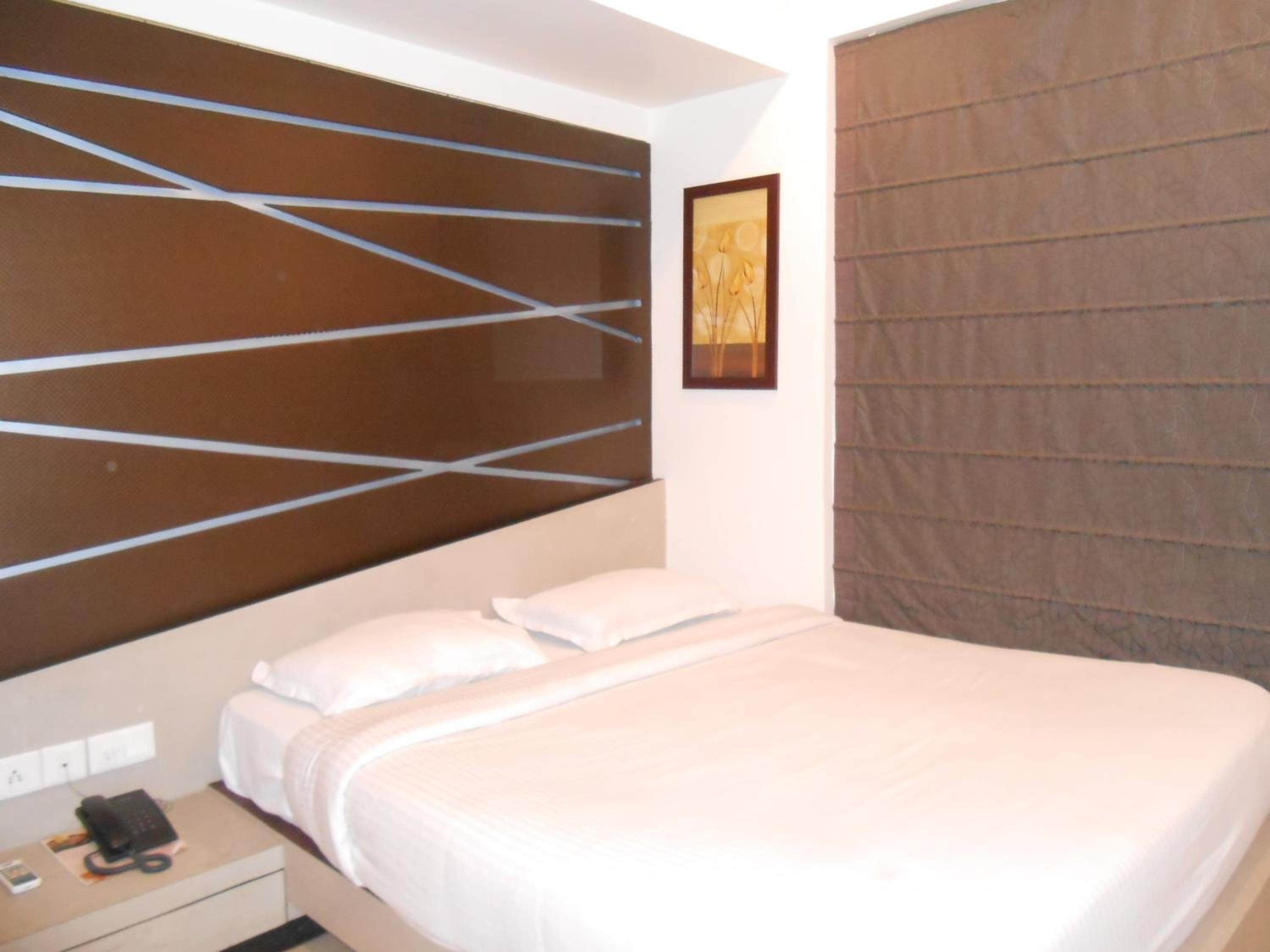 Deluxe Room - Photo 4
