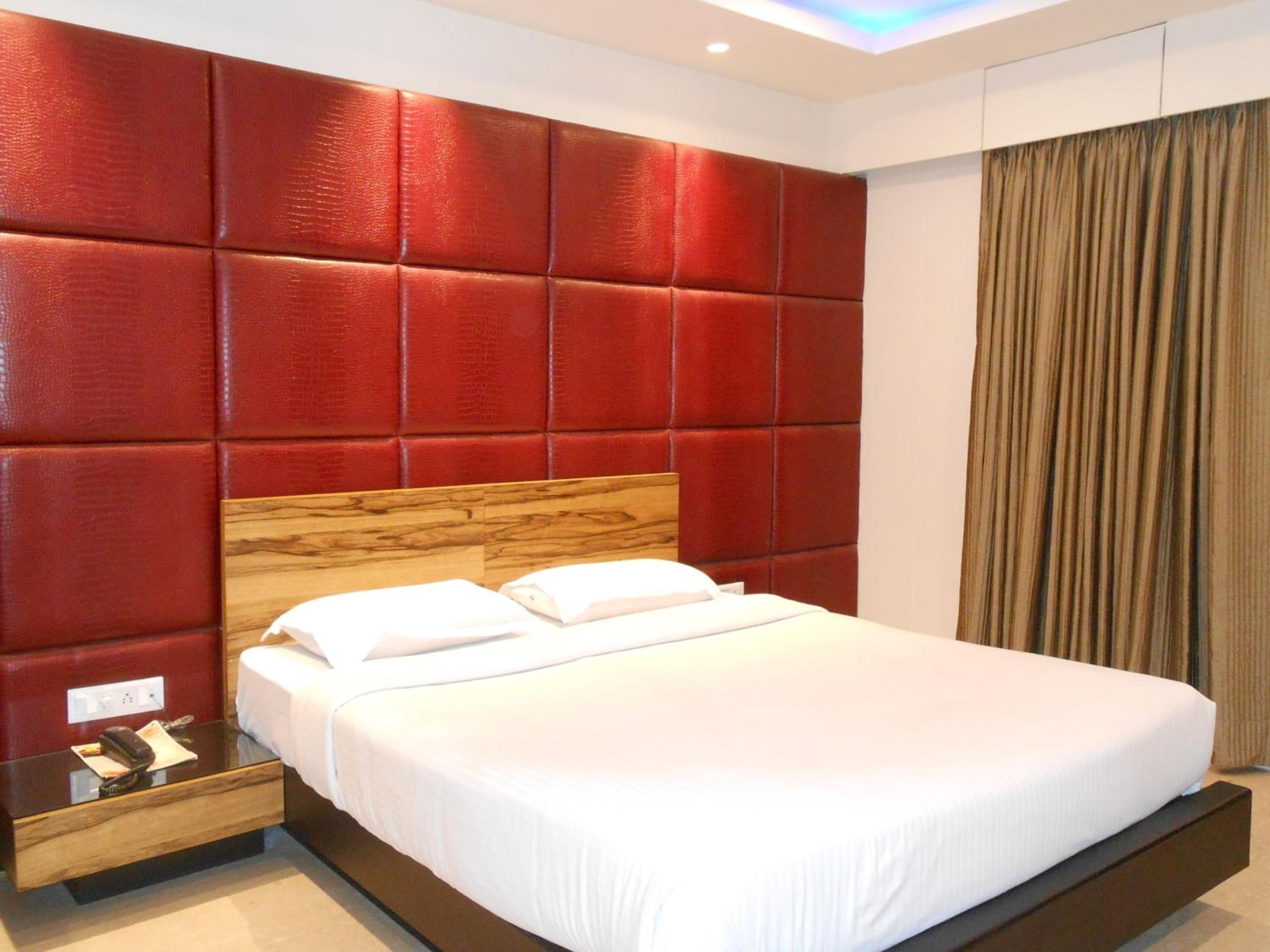 Deluxe Room - Photo 8
