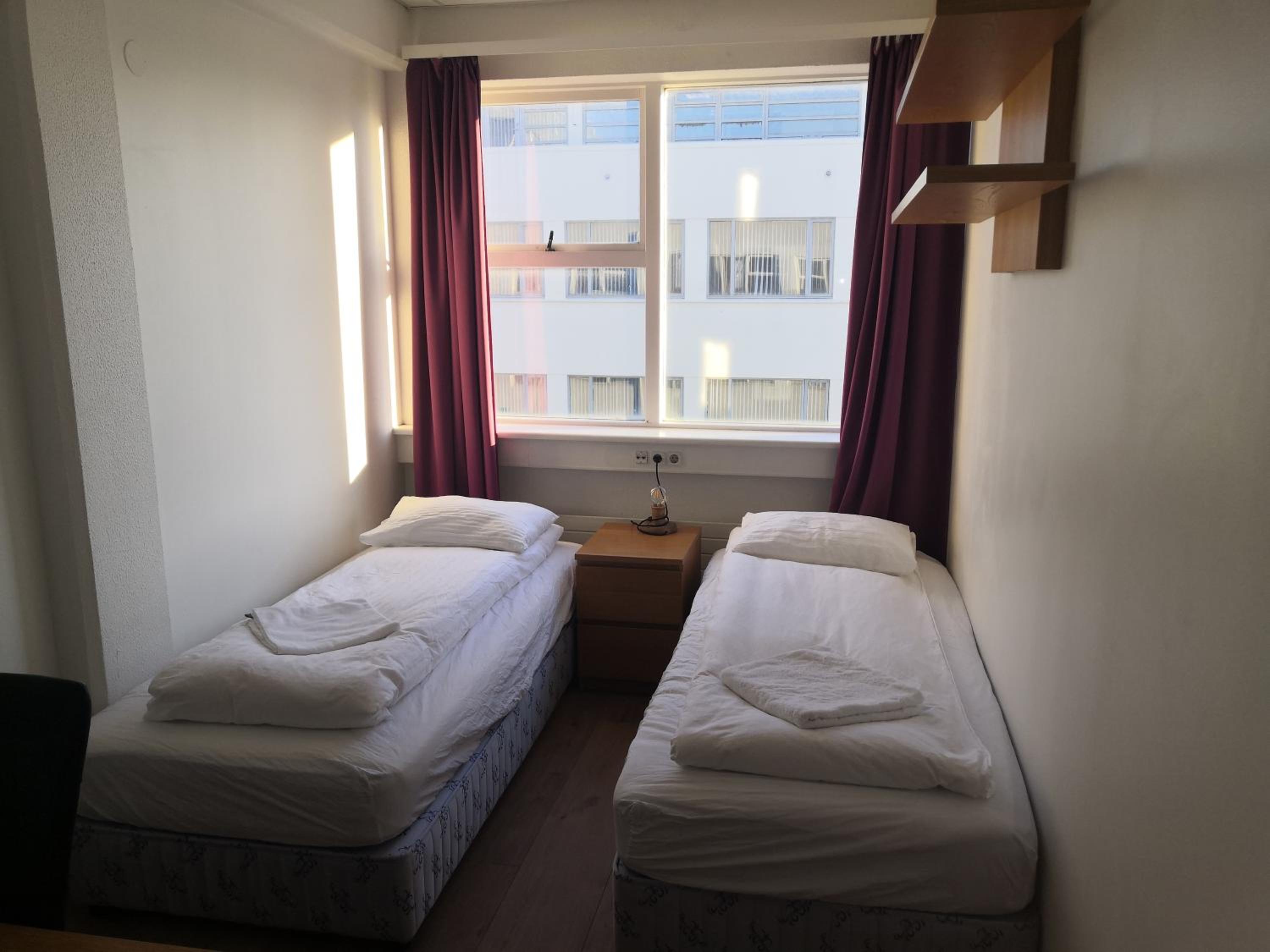 Twin Room with Private Bathroom - Photo 1