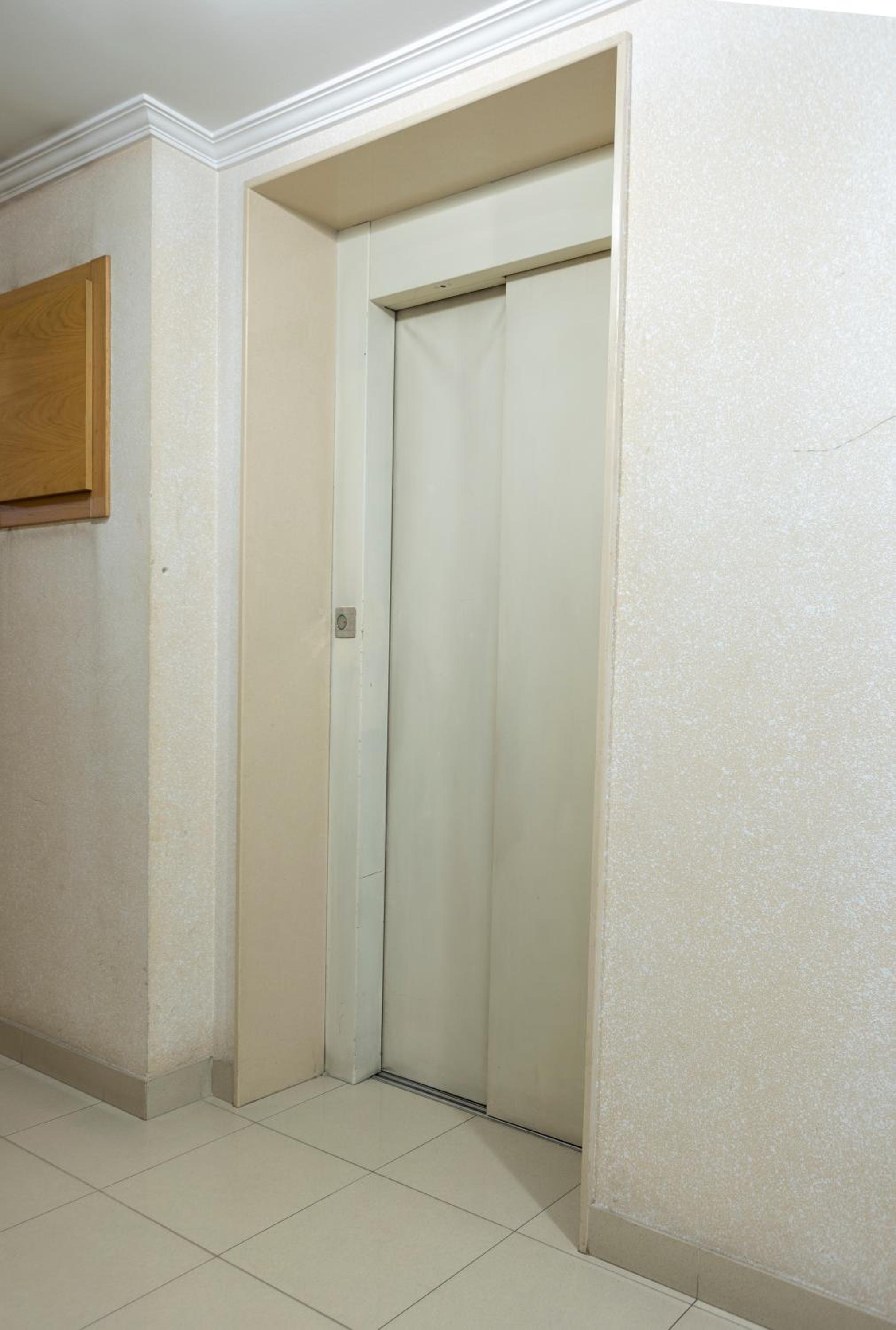 Apartment - Photo 8