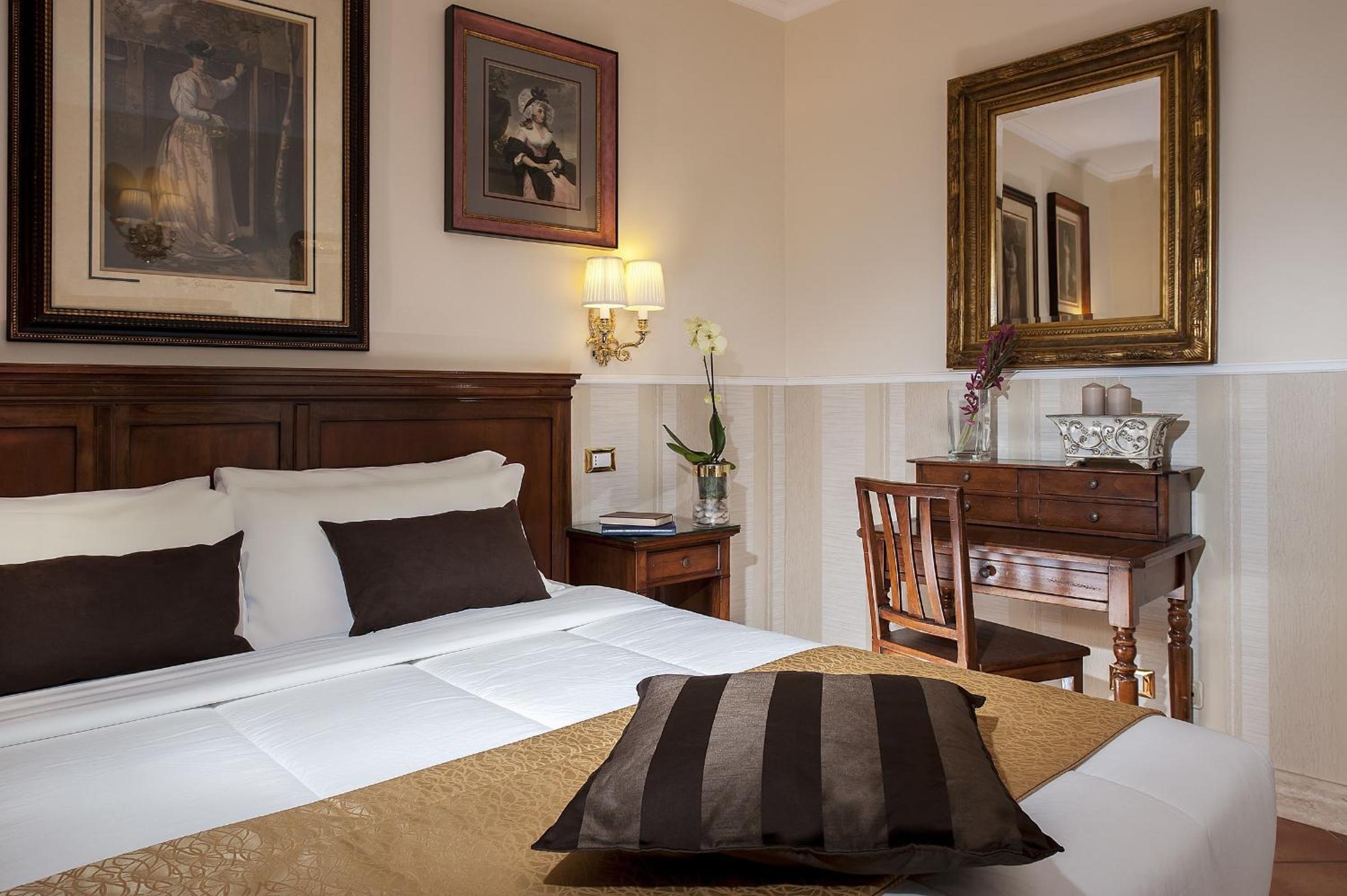 Available room thumbnail 6