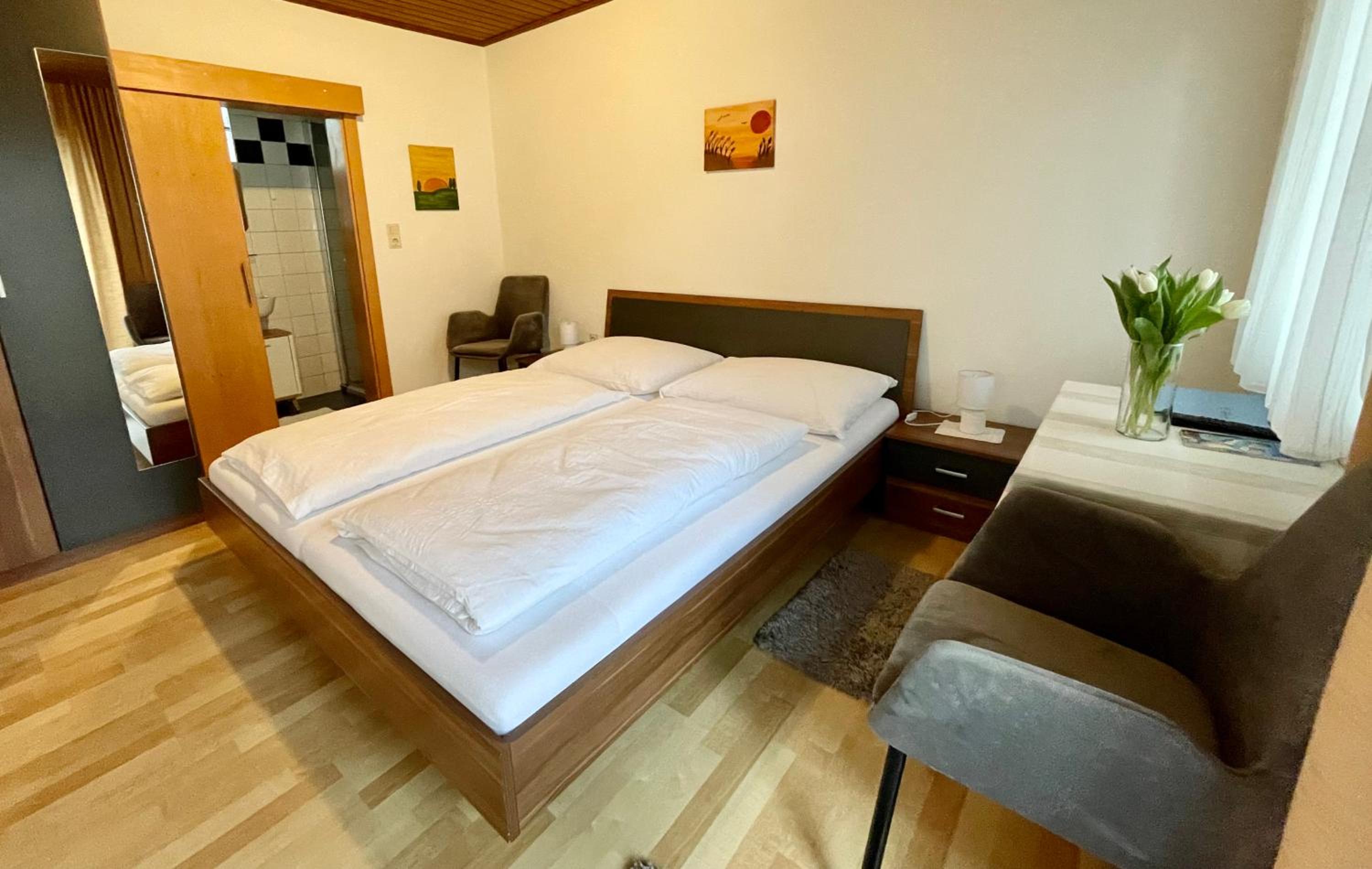 Standard Double Room - Photo 1