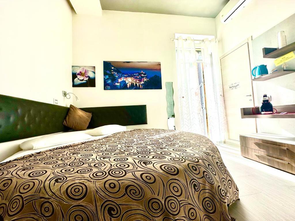 Double Room with Spa Bath - Photo 4