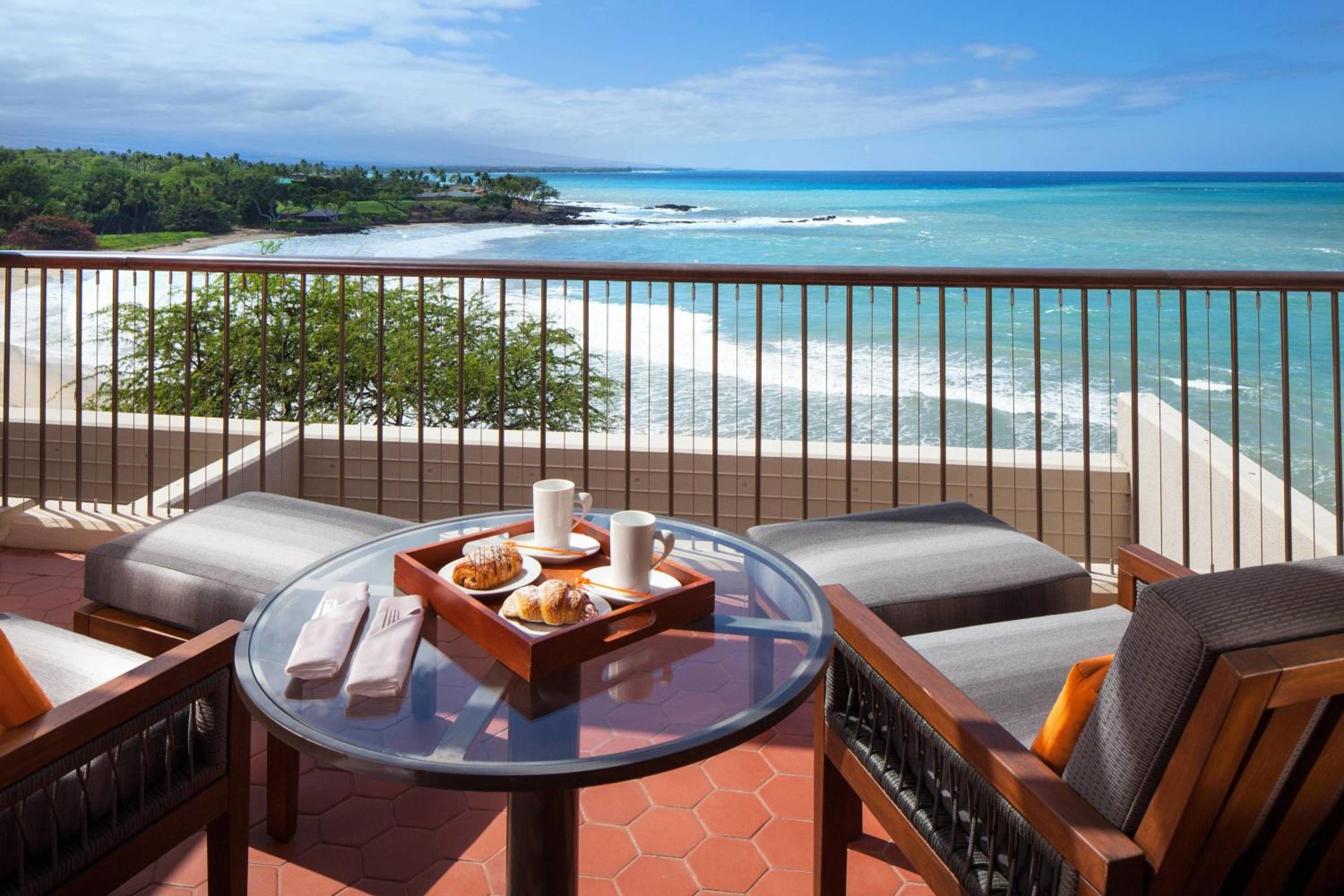 Ocean Front Deluxe Room - Photo 5