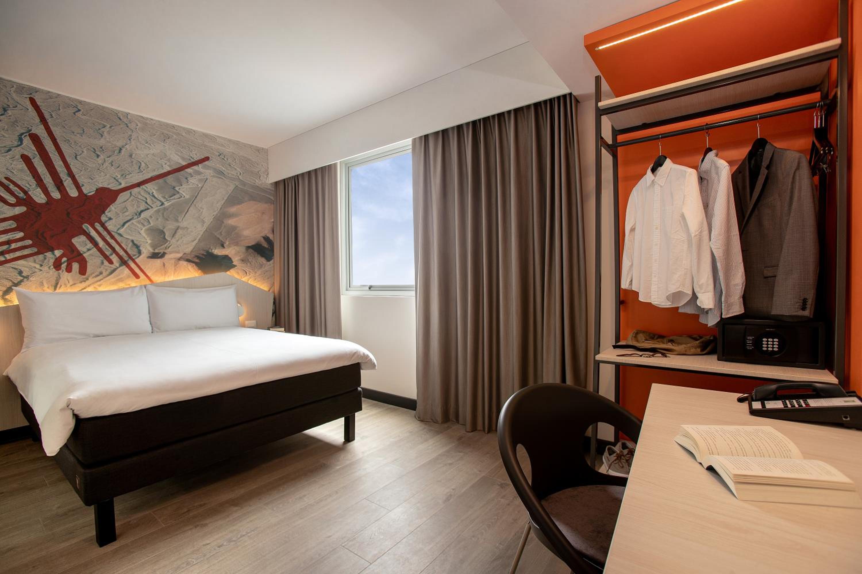 Standard Queen Room - Photo 2