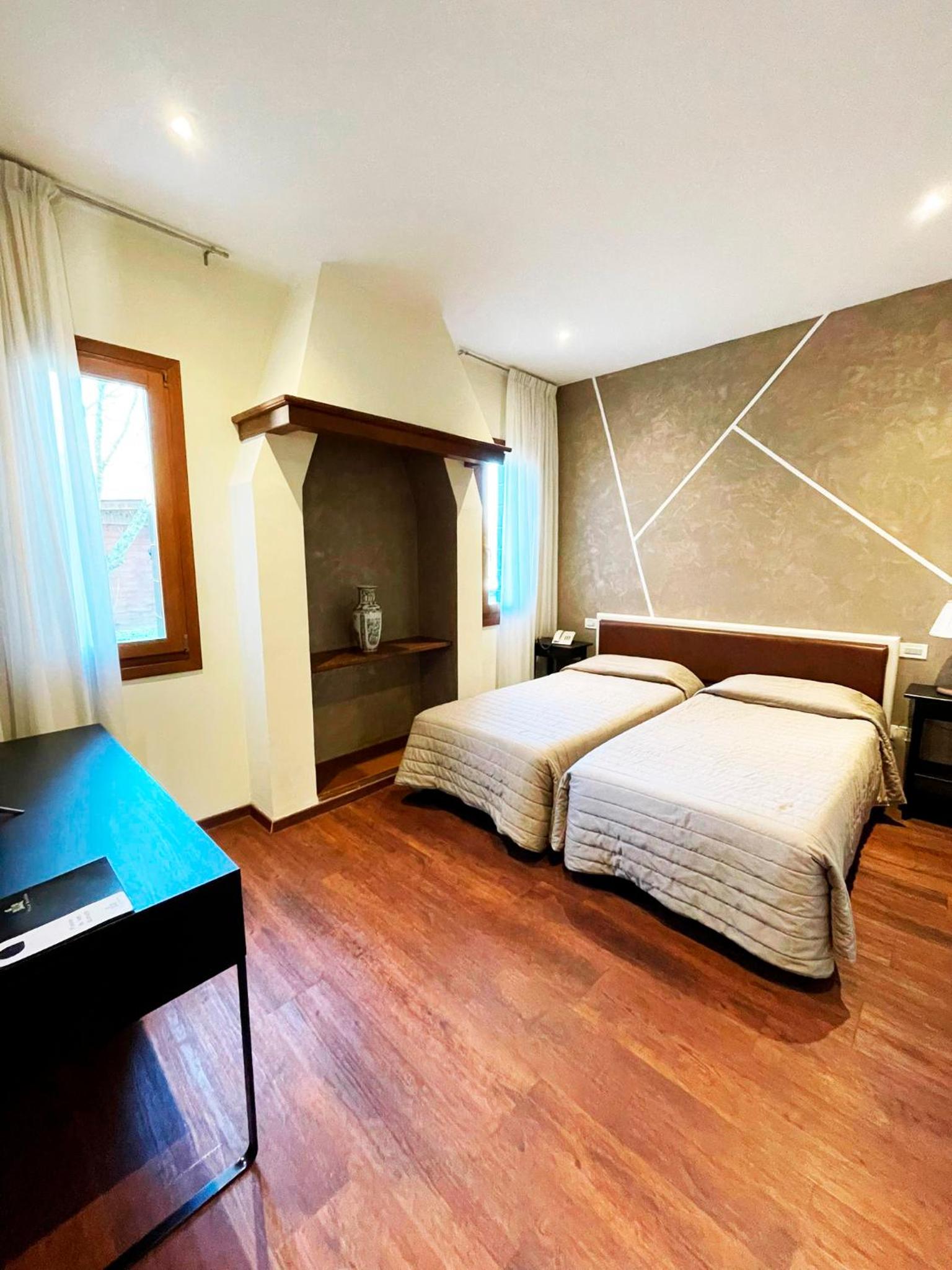 Twin Room photo 2