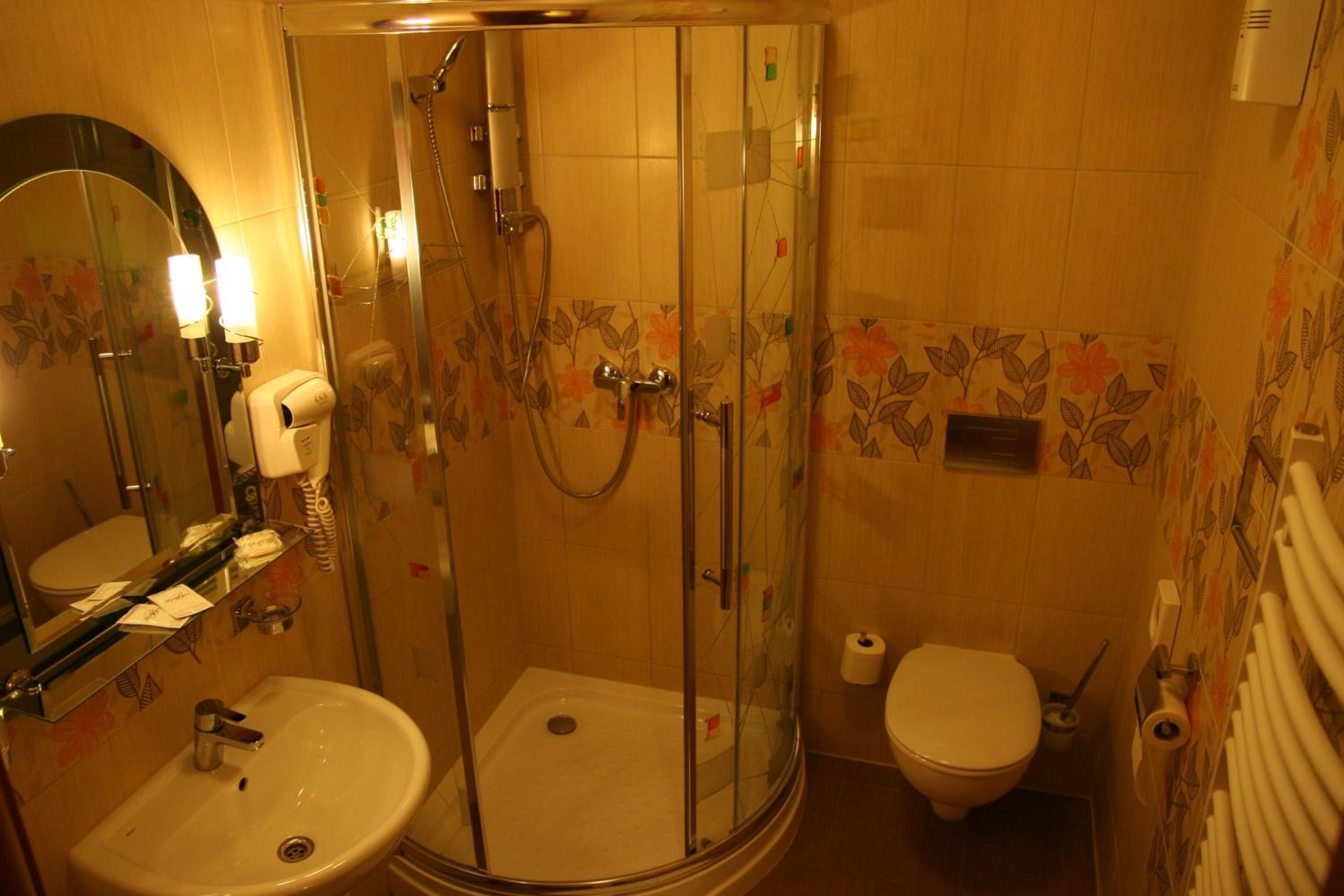 Standard Twin Room - Photo 34