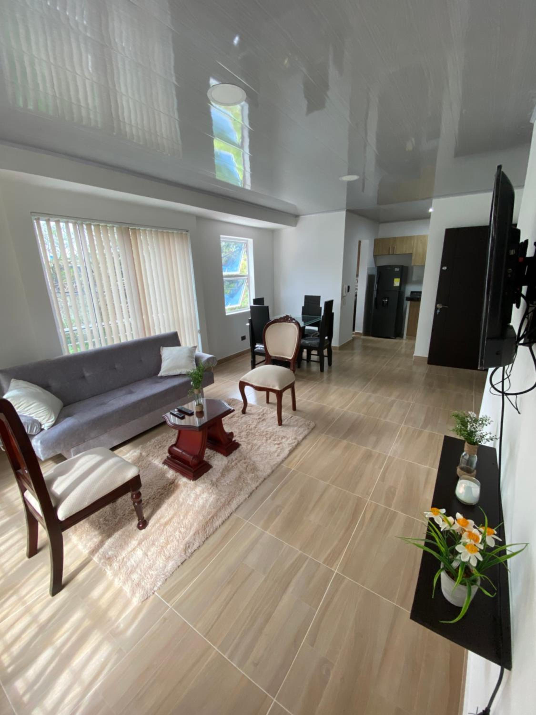 One-Bedroom Apartment photo 1