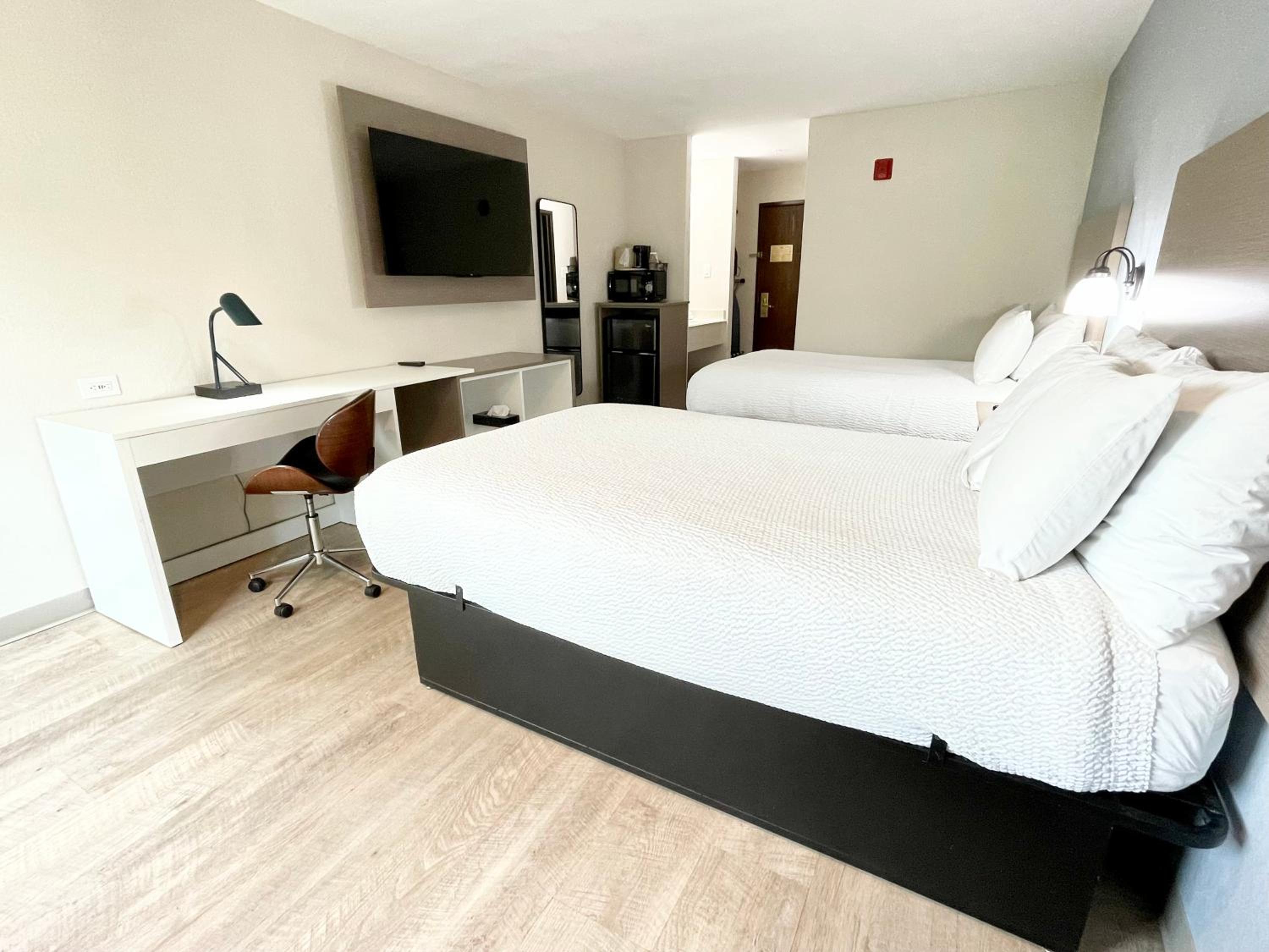 Double Room with Two Double Beds - Non-Smoking - Photo 5