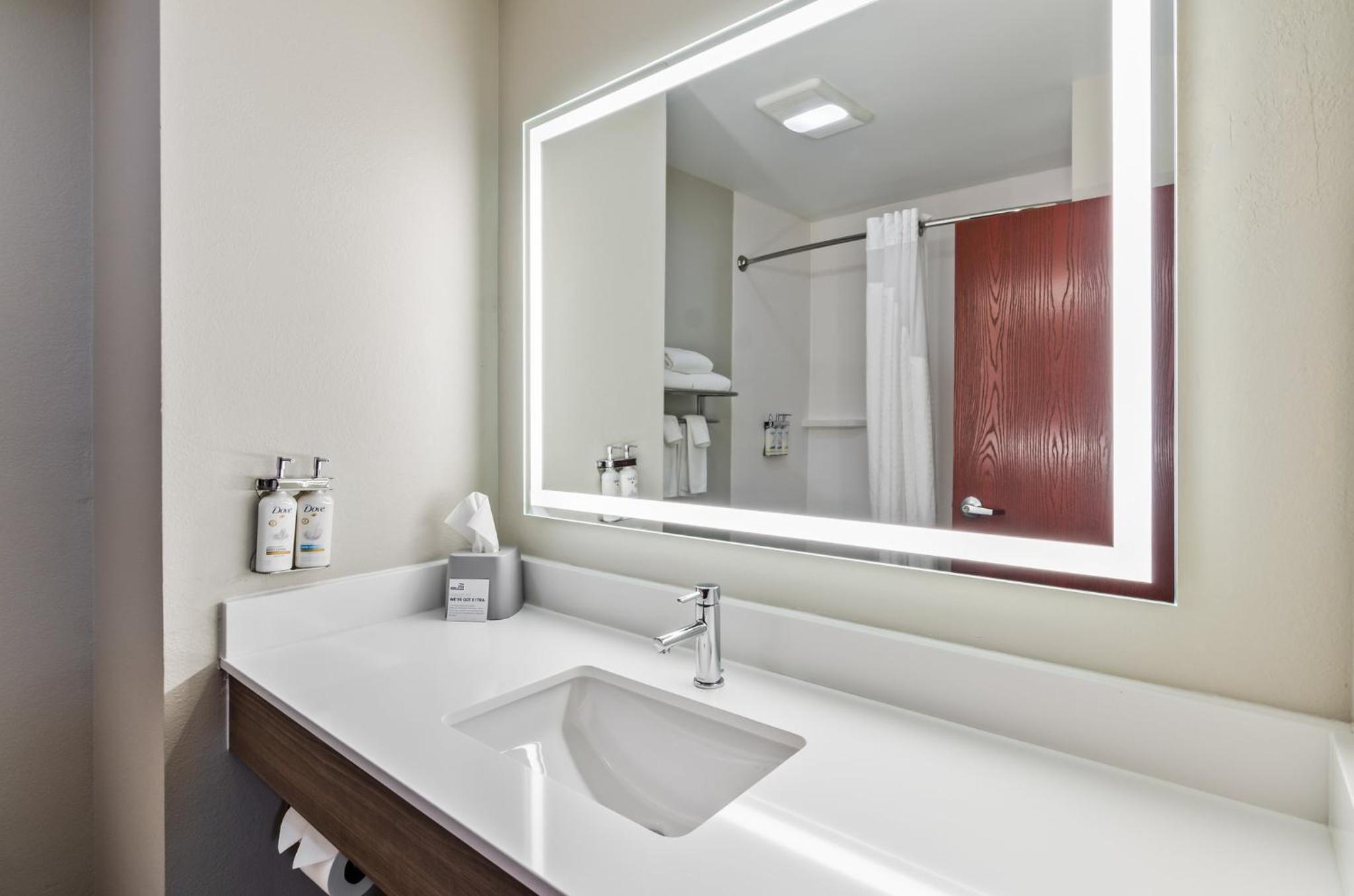 Standard Queen Room with Two Queen Beds - Communications Accessible