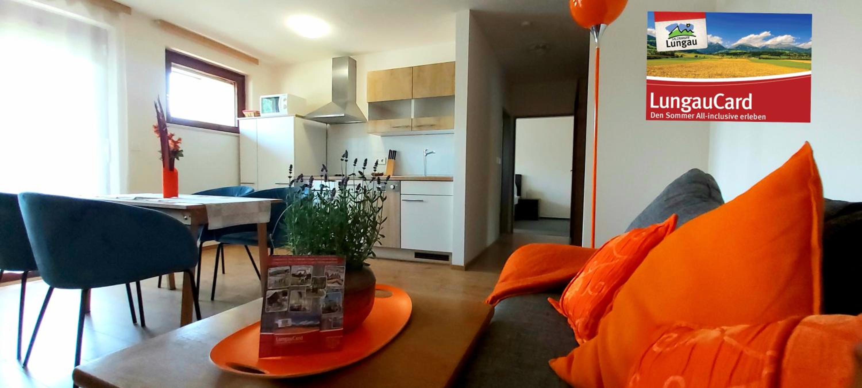 Family Apartment with Balcony photo 2