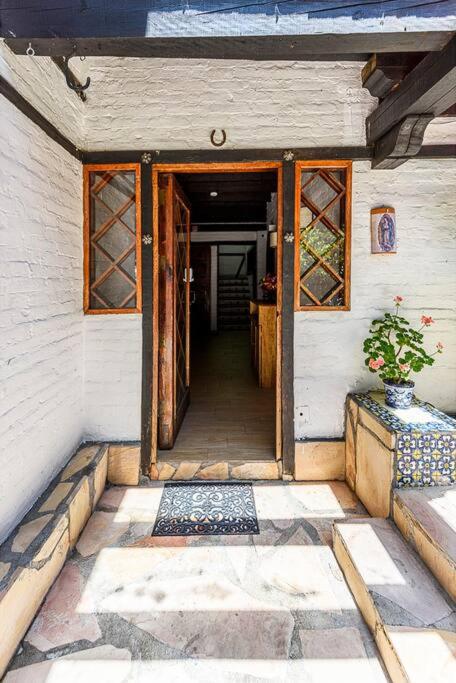 One-Bedroom Apartment - Photo 8