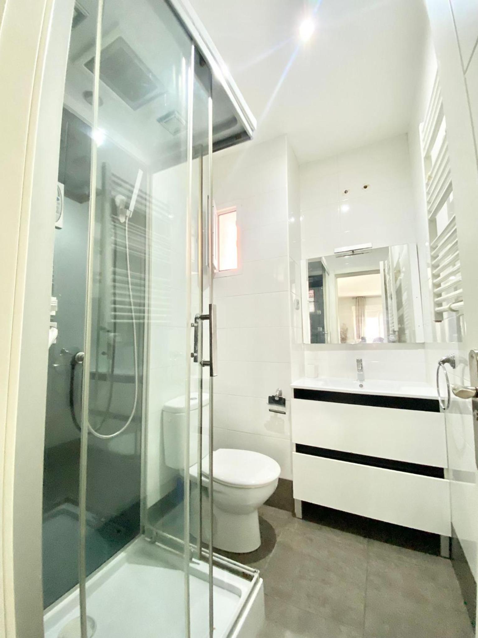 One-Bedroom Apartment - Photo 5