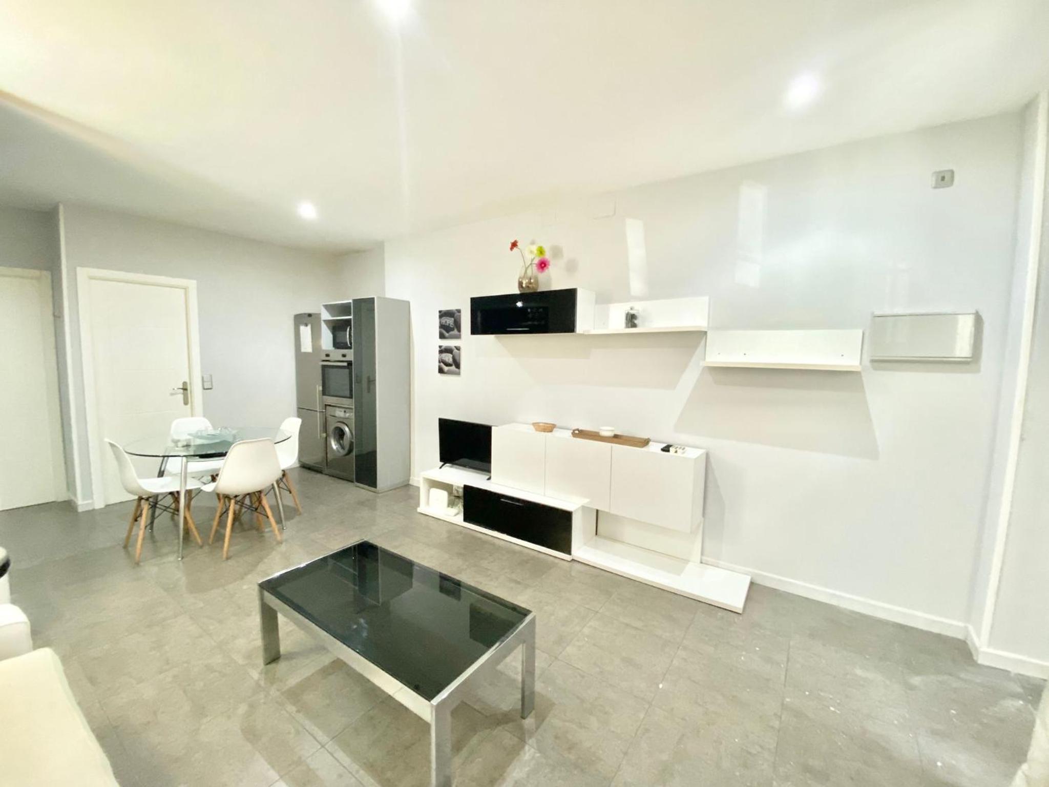 One-Bedroom Apartment - Photo 24