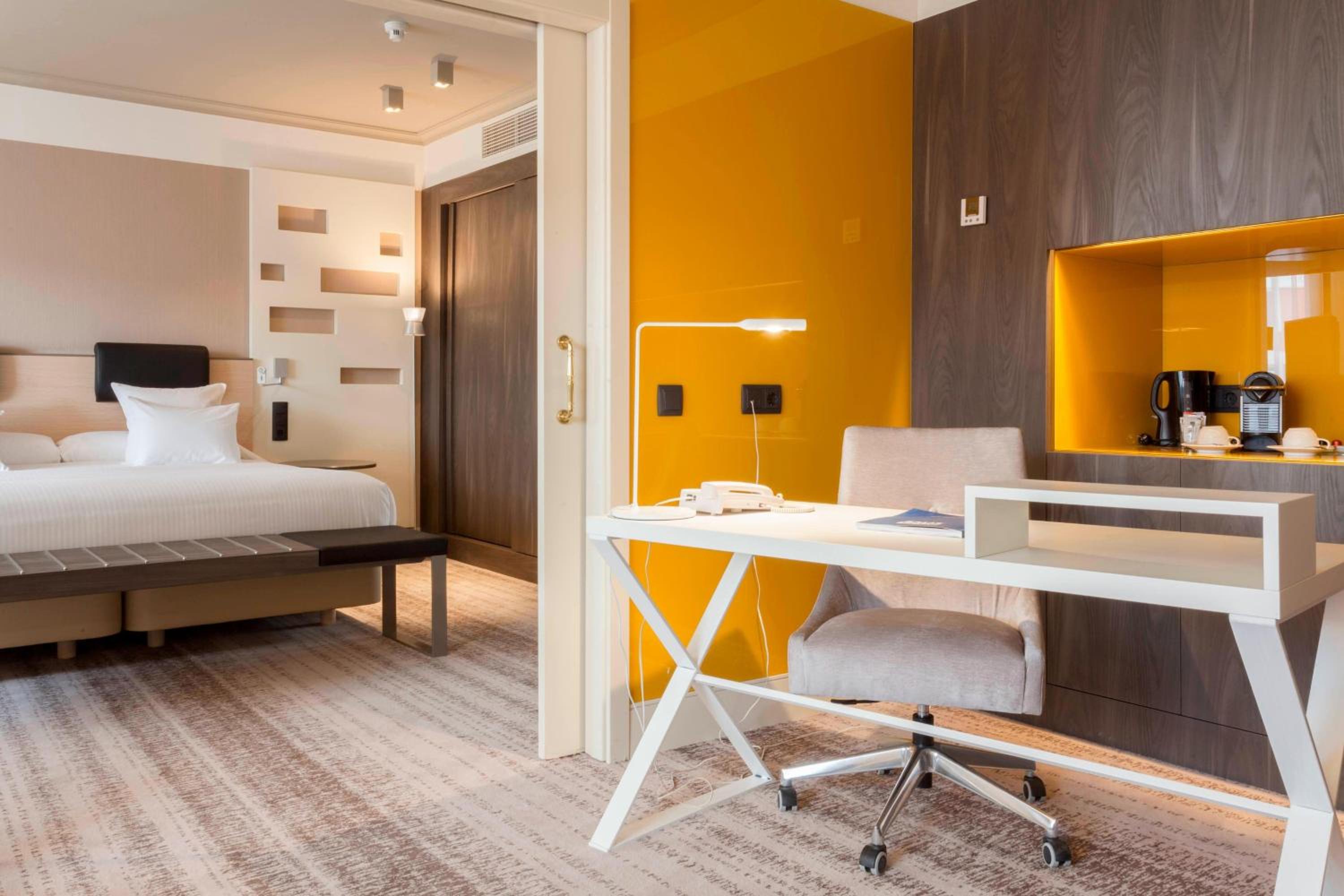 Executive King Suite with Lounge Access