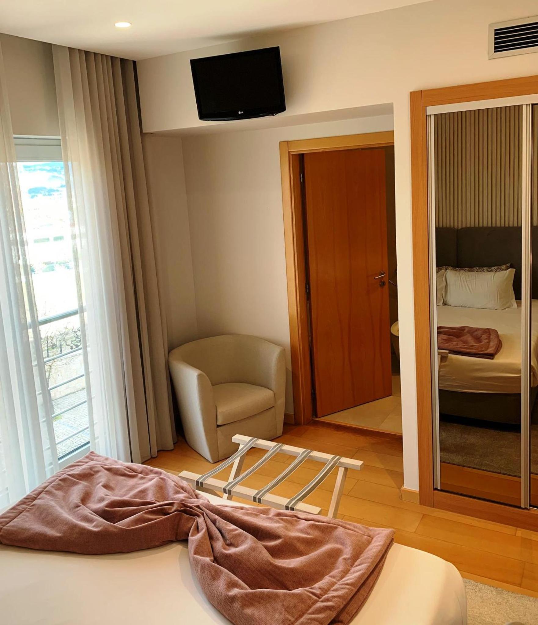 Double Room - Photo 10
