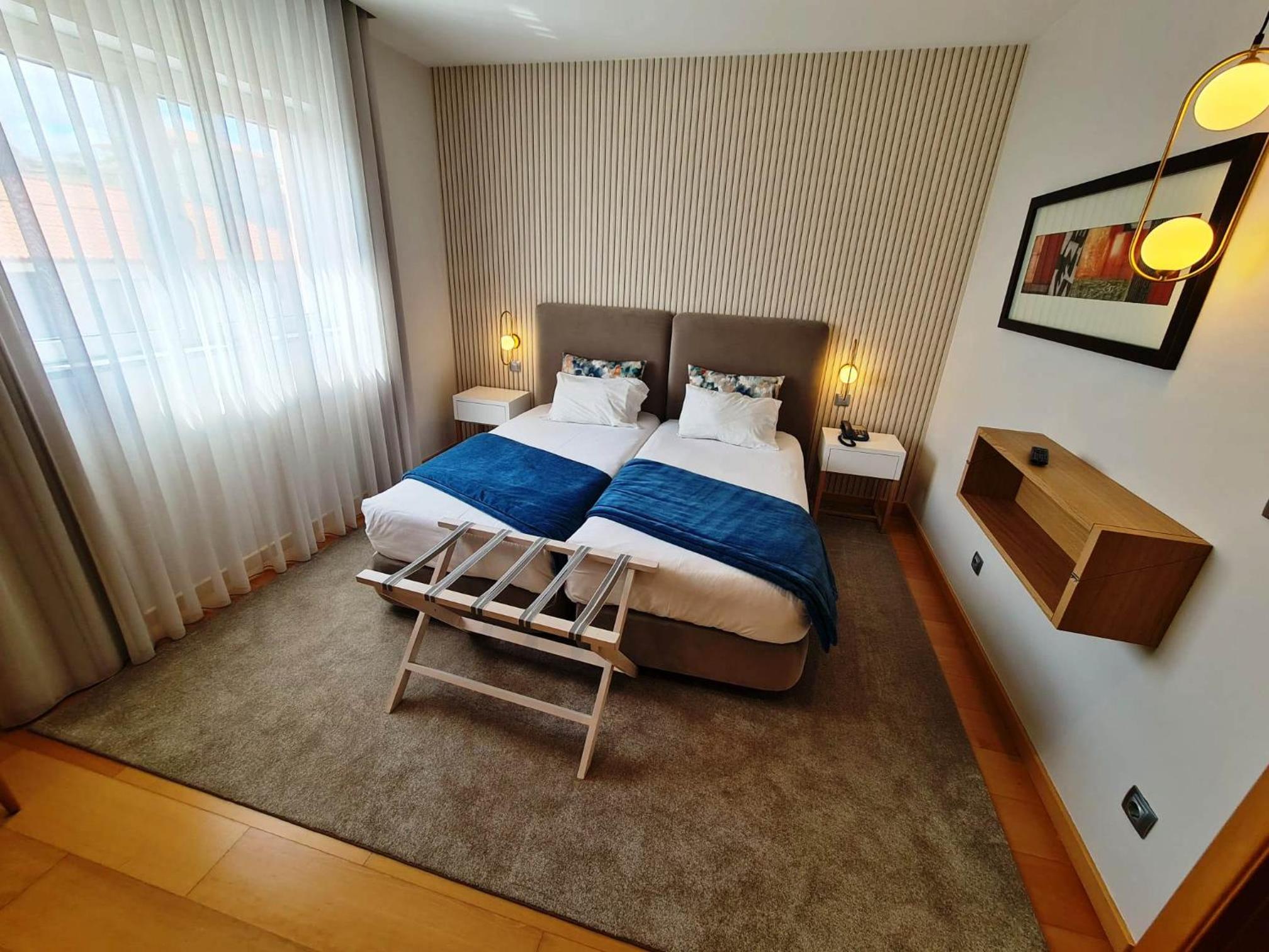 Twin Room - Photo 7