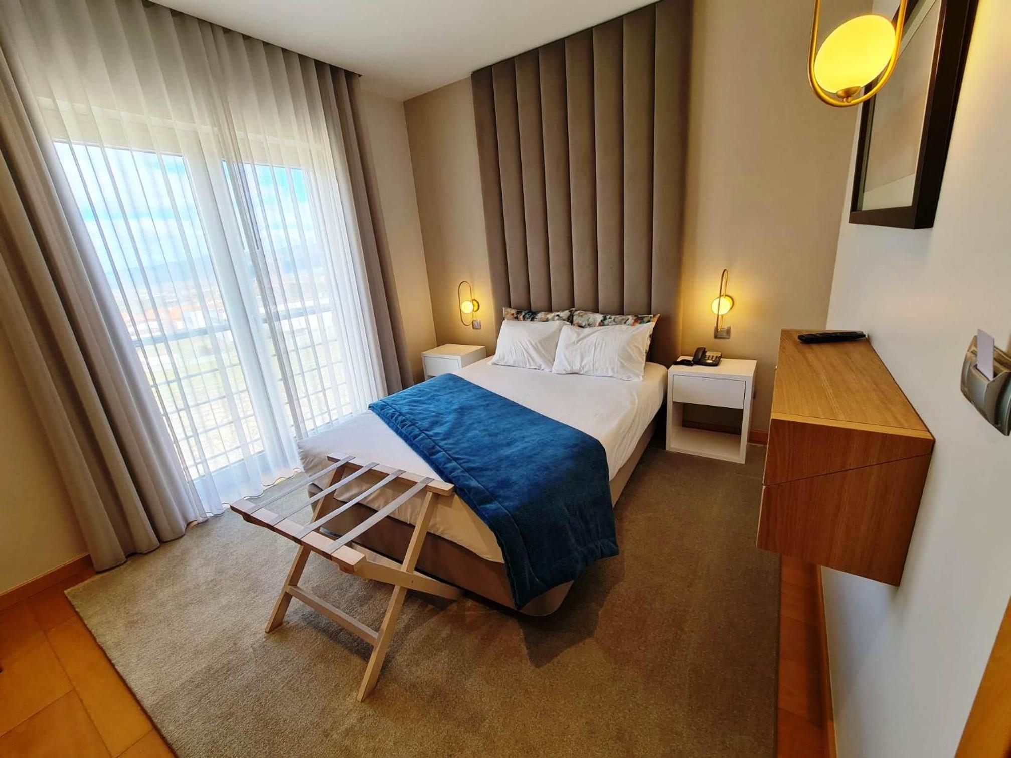 Double Room - Photo 16