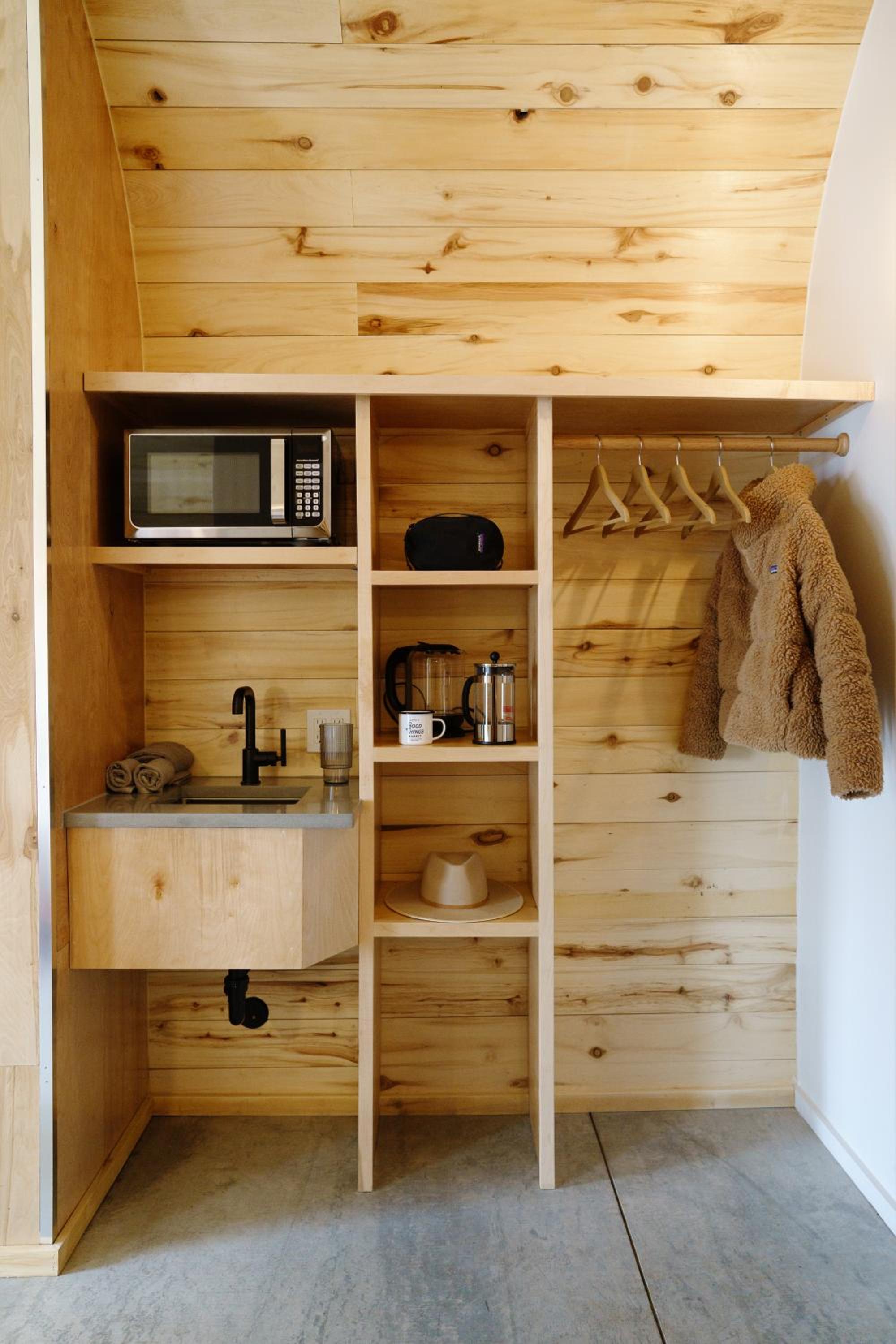 Suite - Photo 2