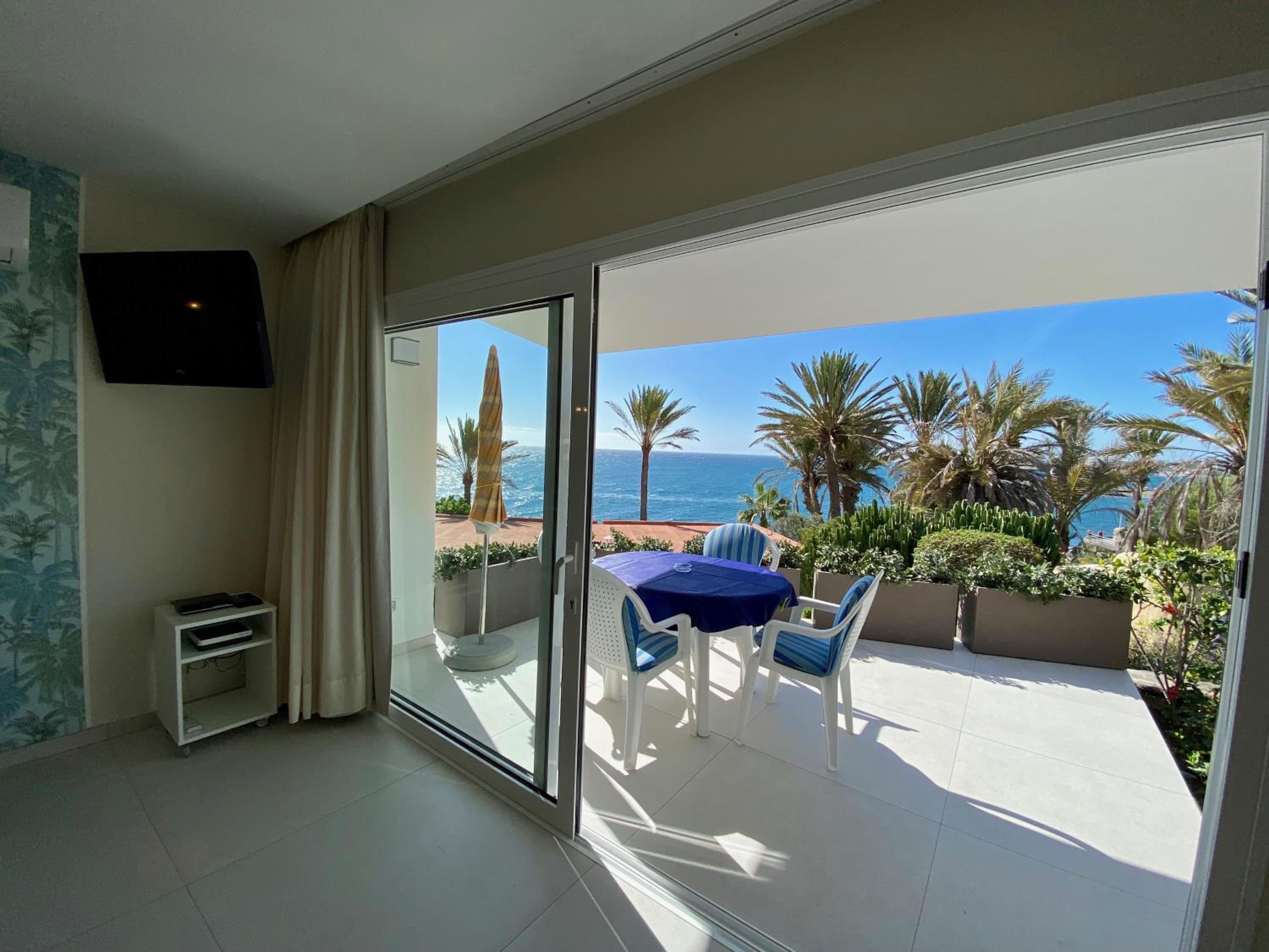 Bungalow with Sea View photo 1