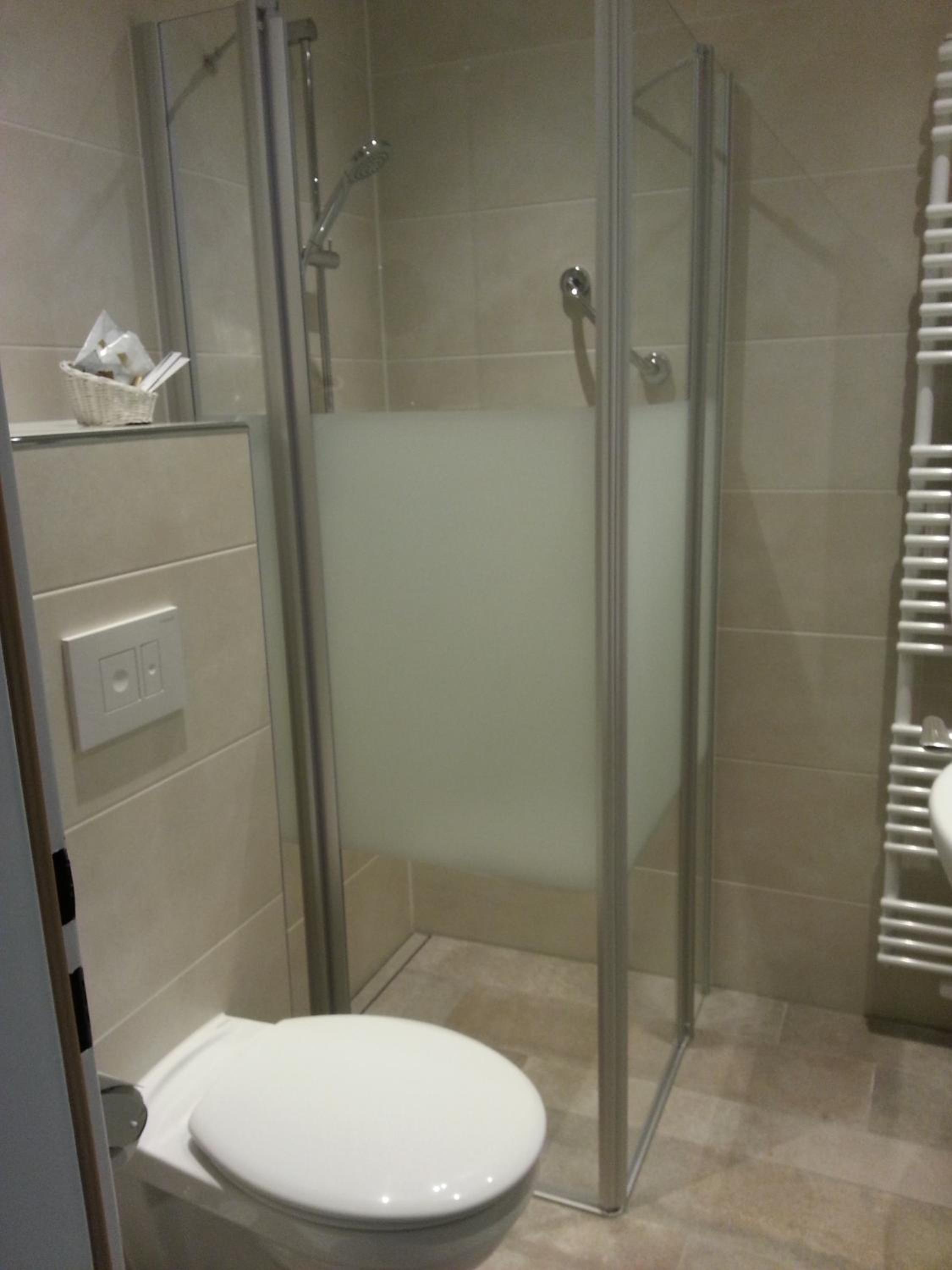 Double Room - Photo 10