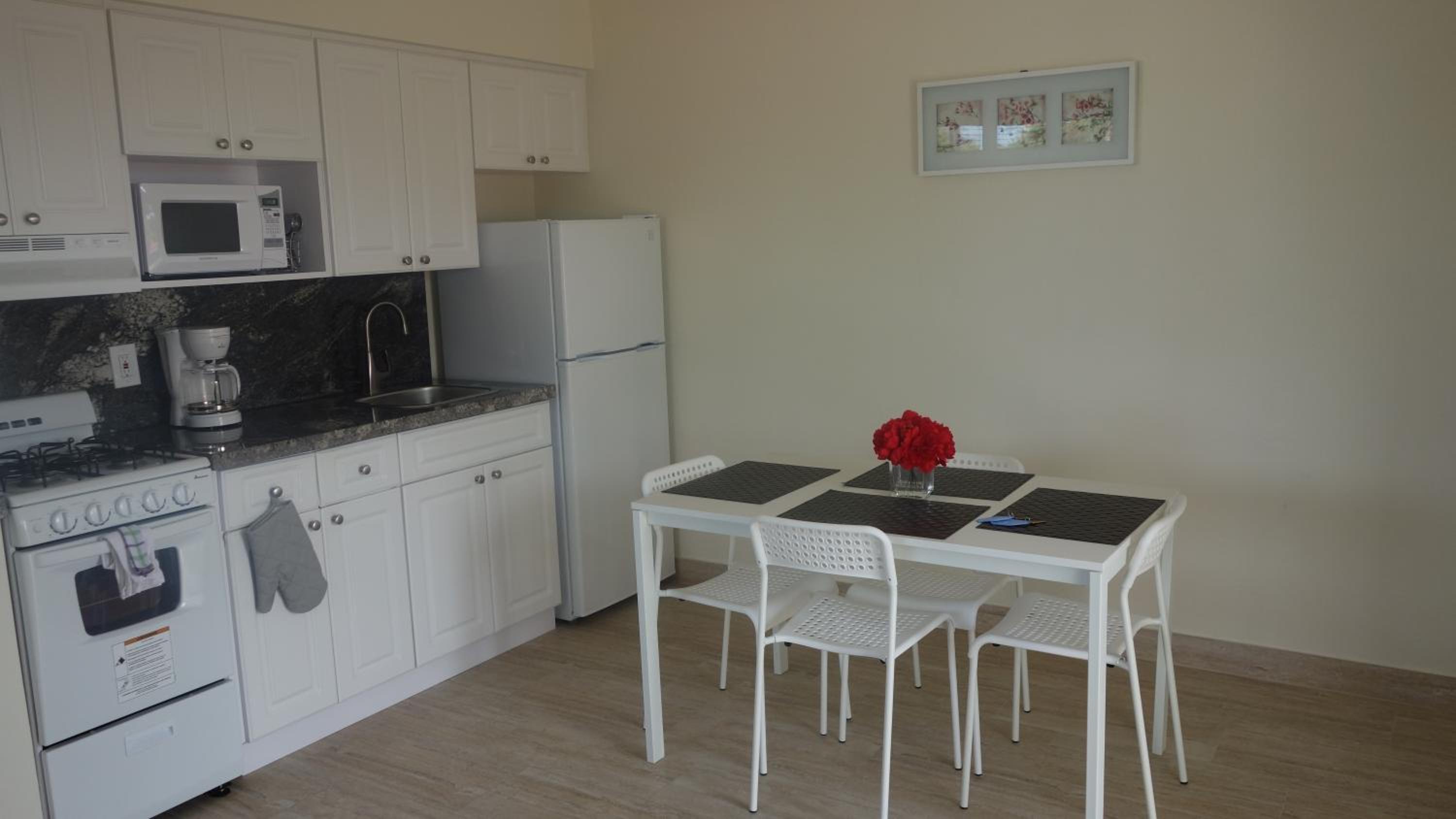 Deluxe Double Studio - Photo 16