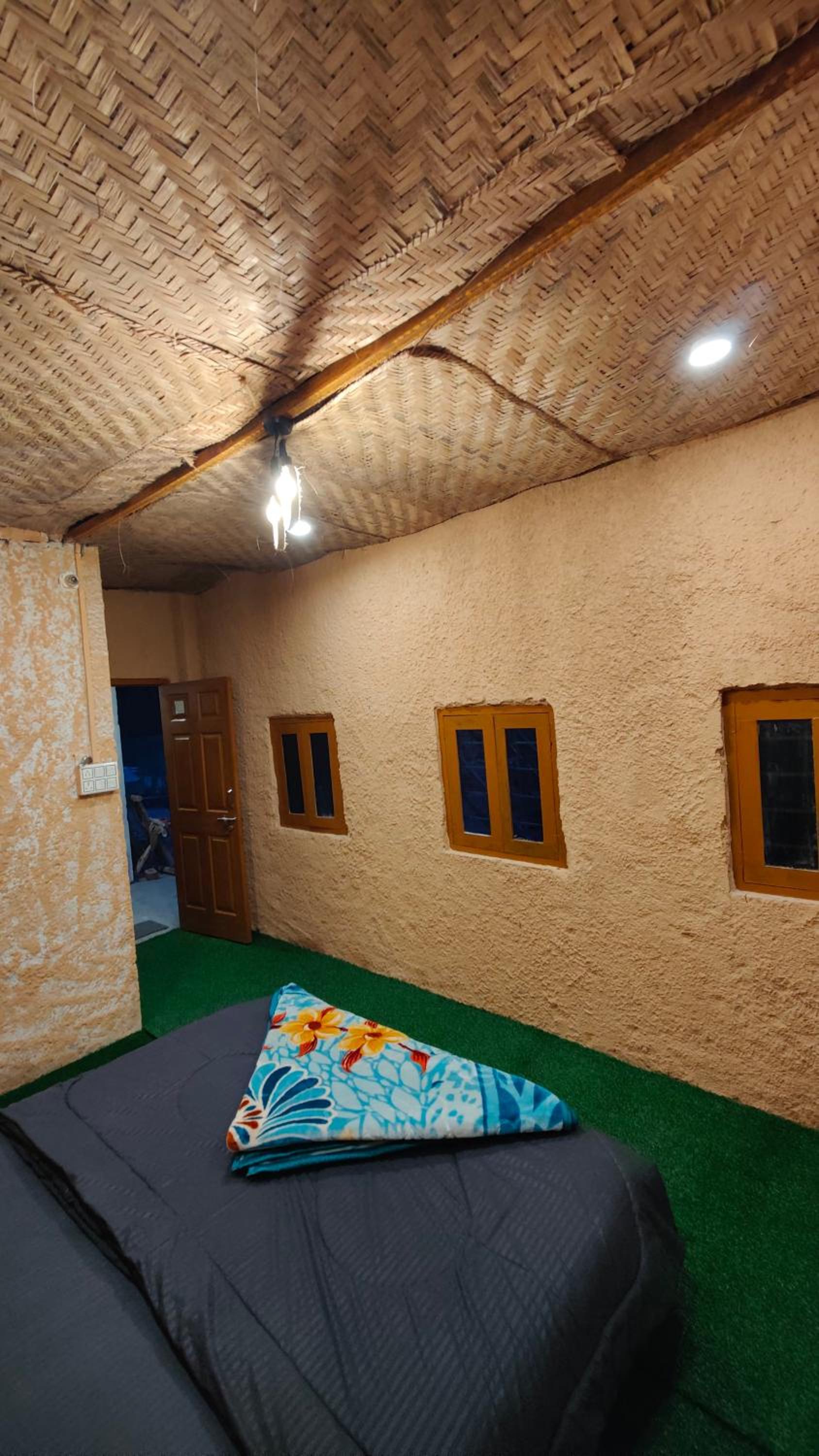 Double Room With Private Bathroom - Photo 10