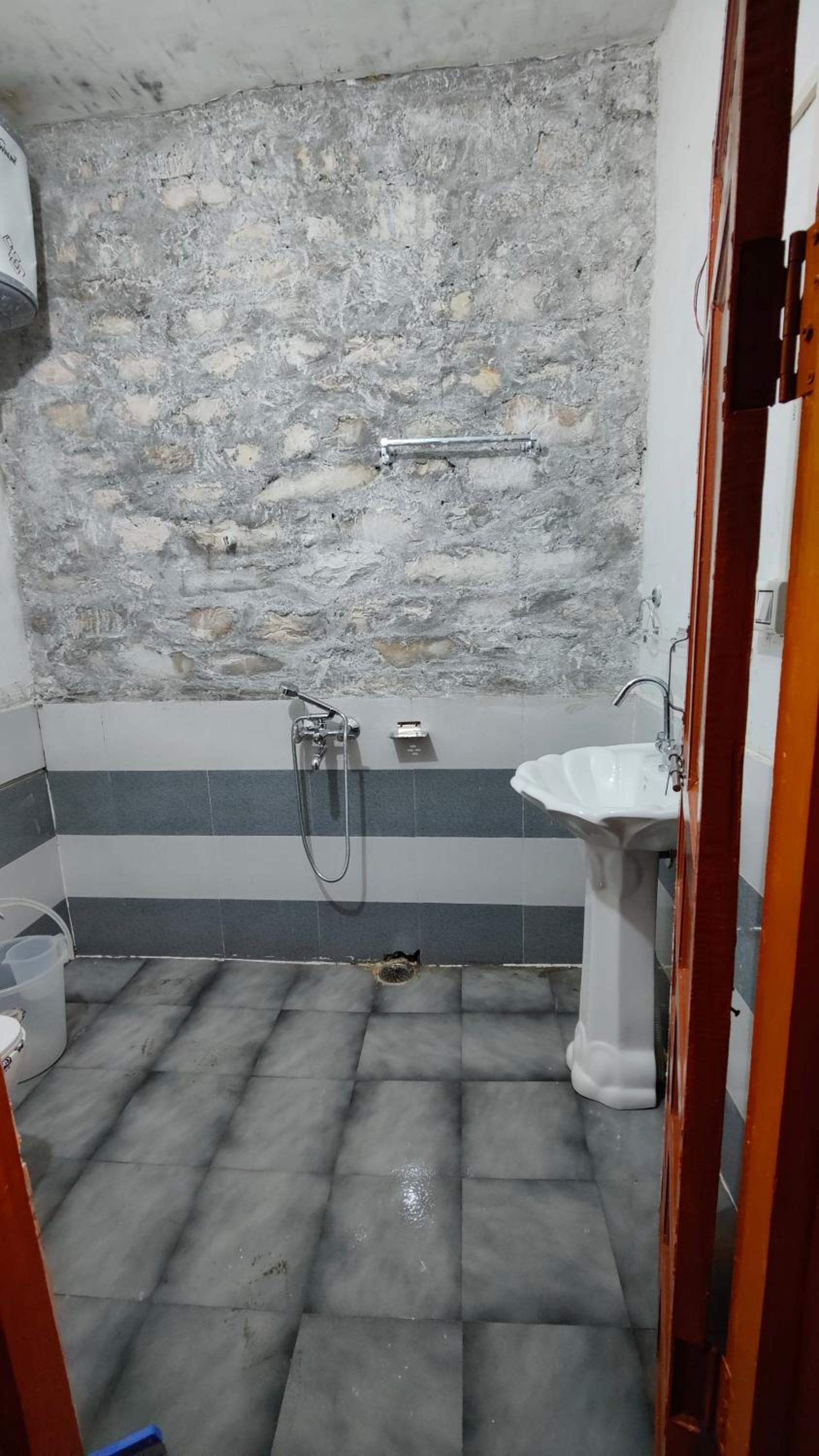 Double Room With Private Bathroom - Photo 14
