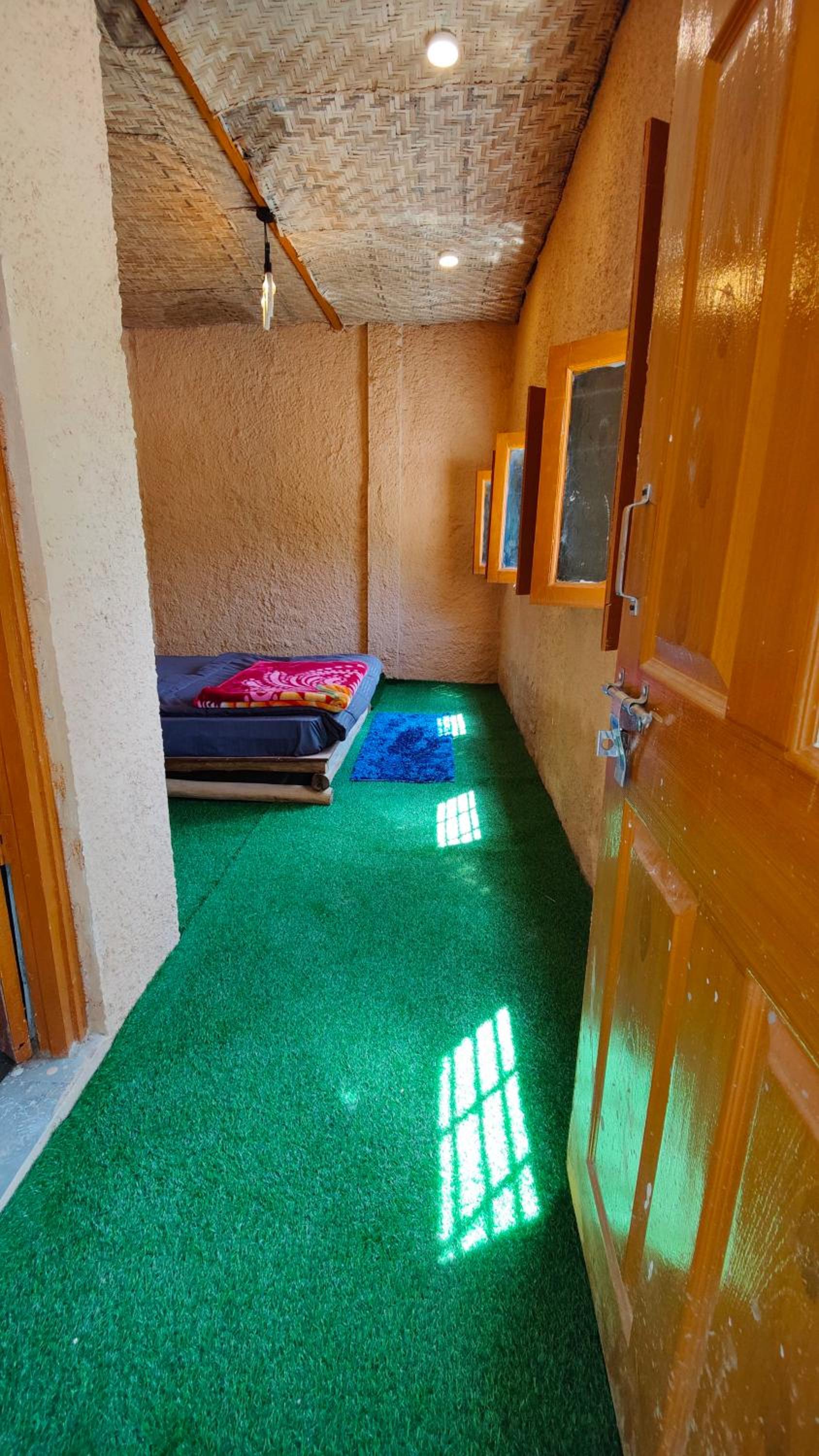 Double Room With Private Bathroom - Photo 2