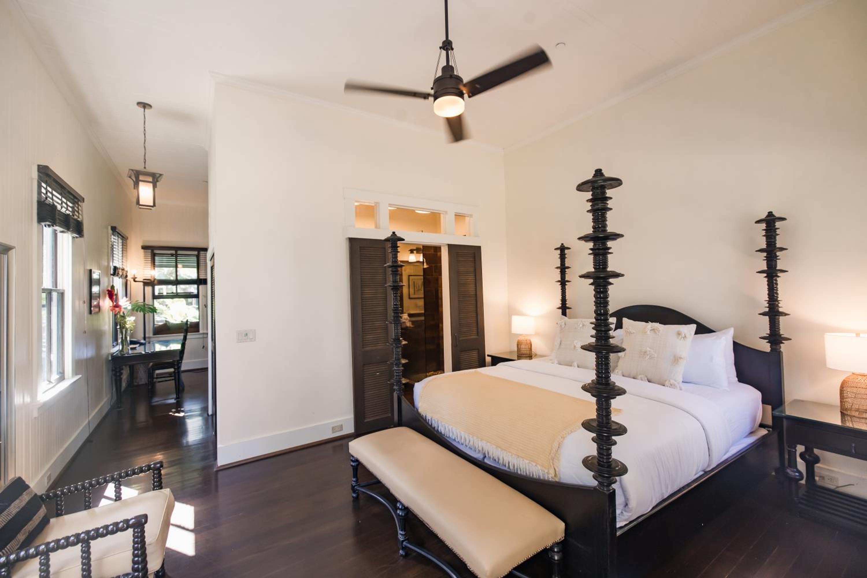  King Suite with Partial Ocean View - Photo 8
