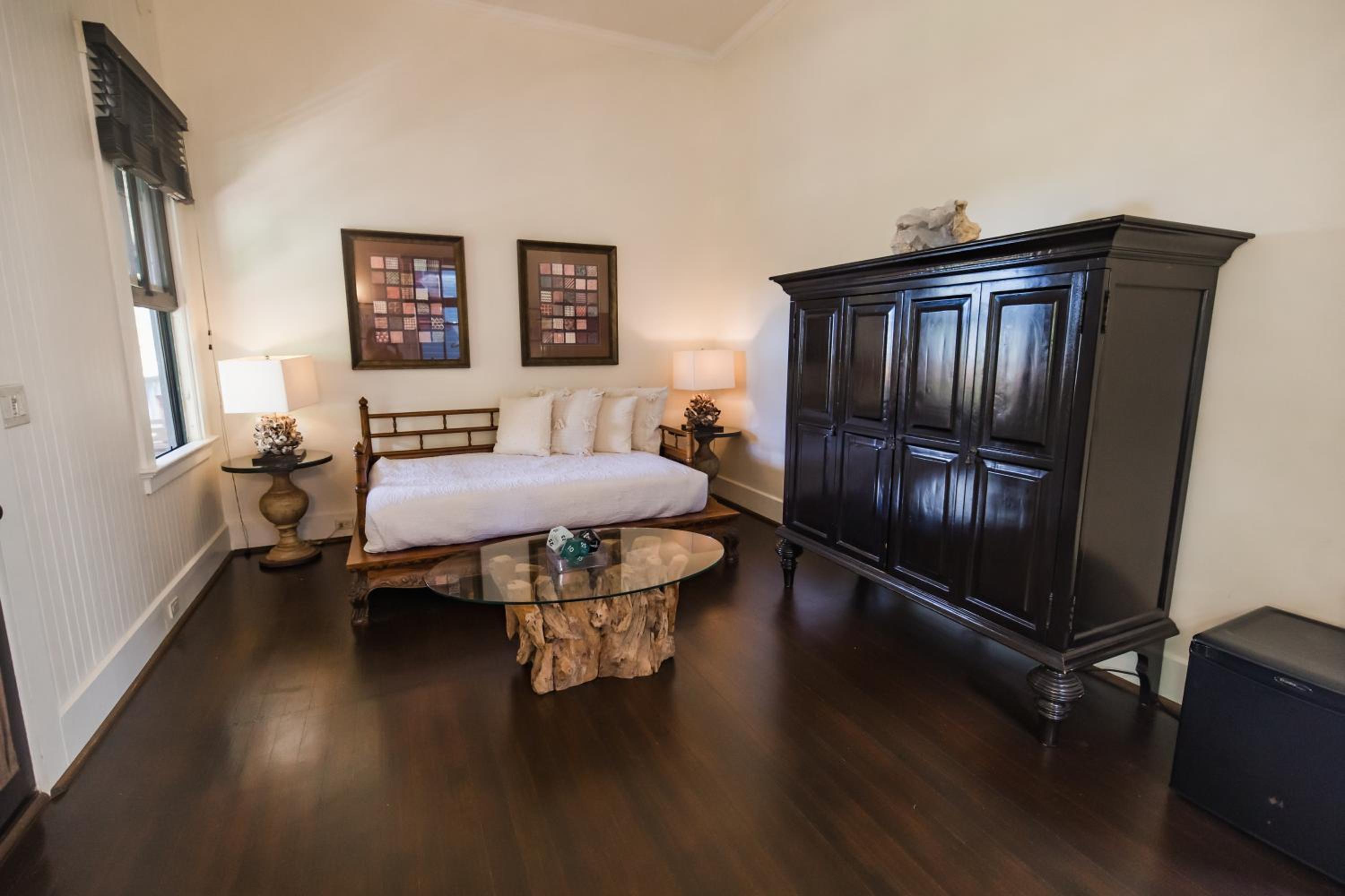  King Suite with Partial Ocean View - Photo 9