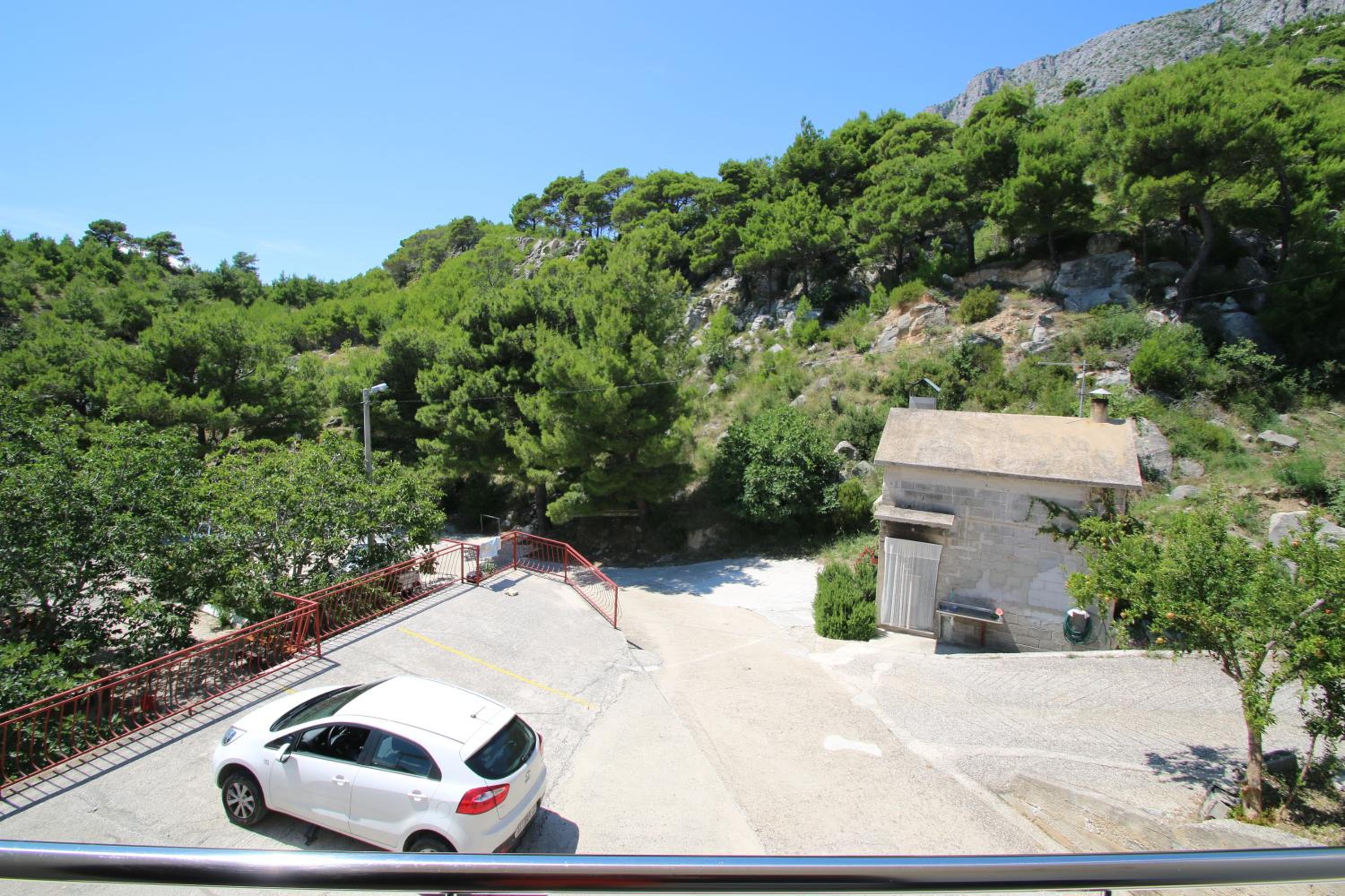 Apartment with Mountain View photo 3
