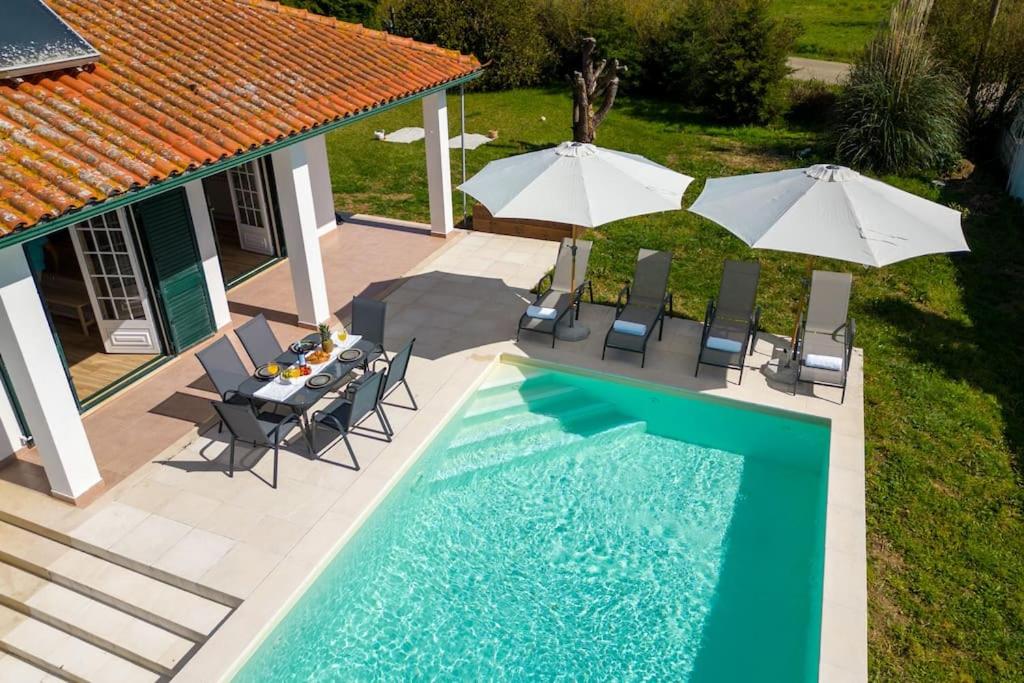 Three-Bedroom Villa photo 3