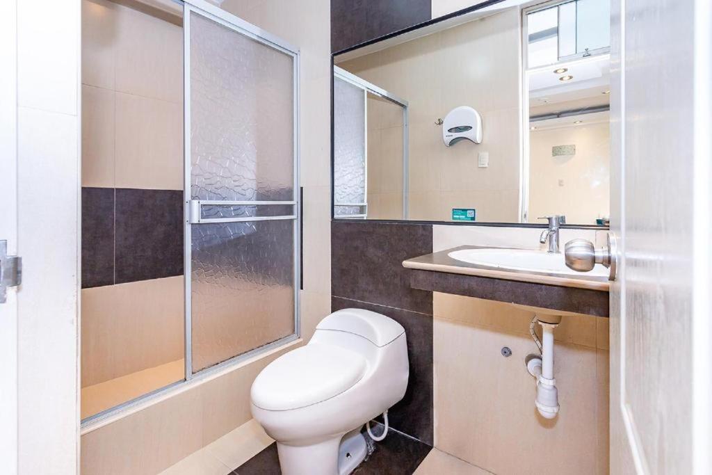 Economy Triple Room