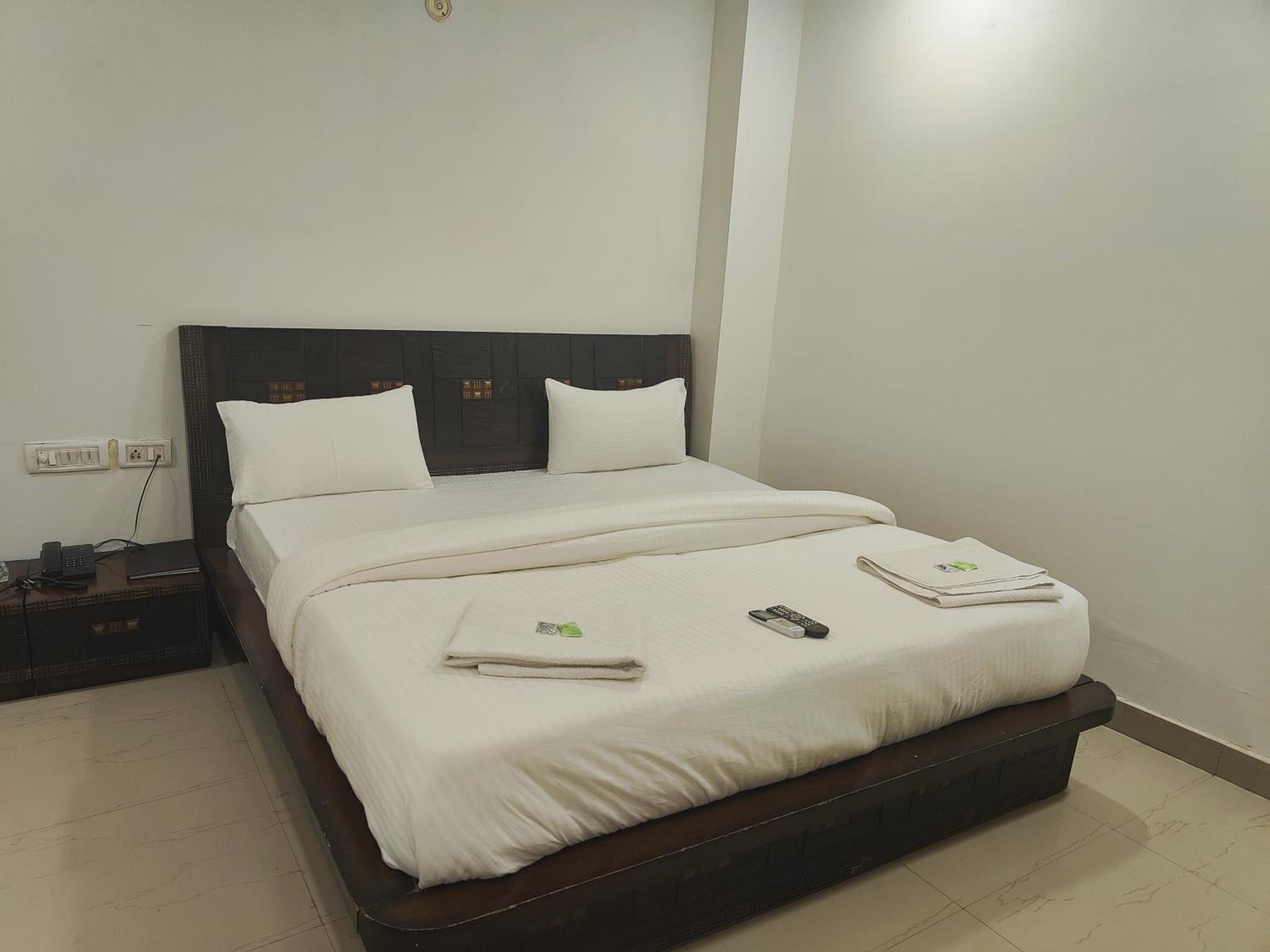 Deluxe Double Room photo 3