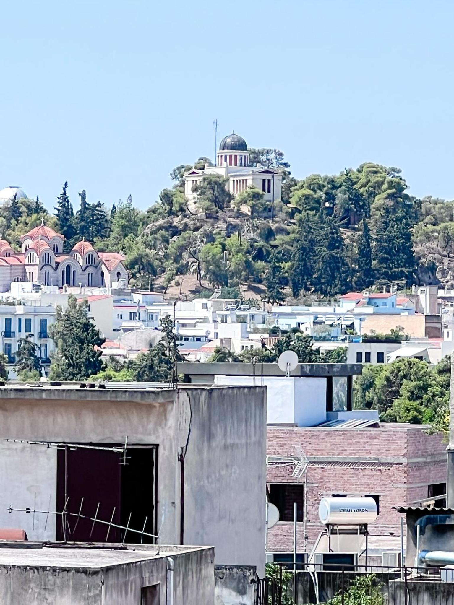 Double or Twin Room with City View photo 2