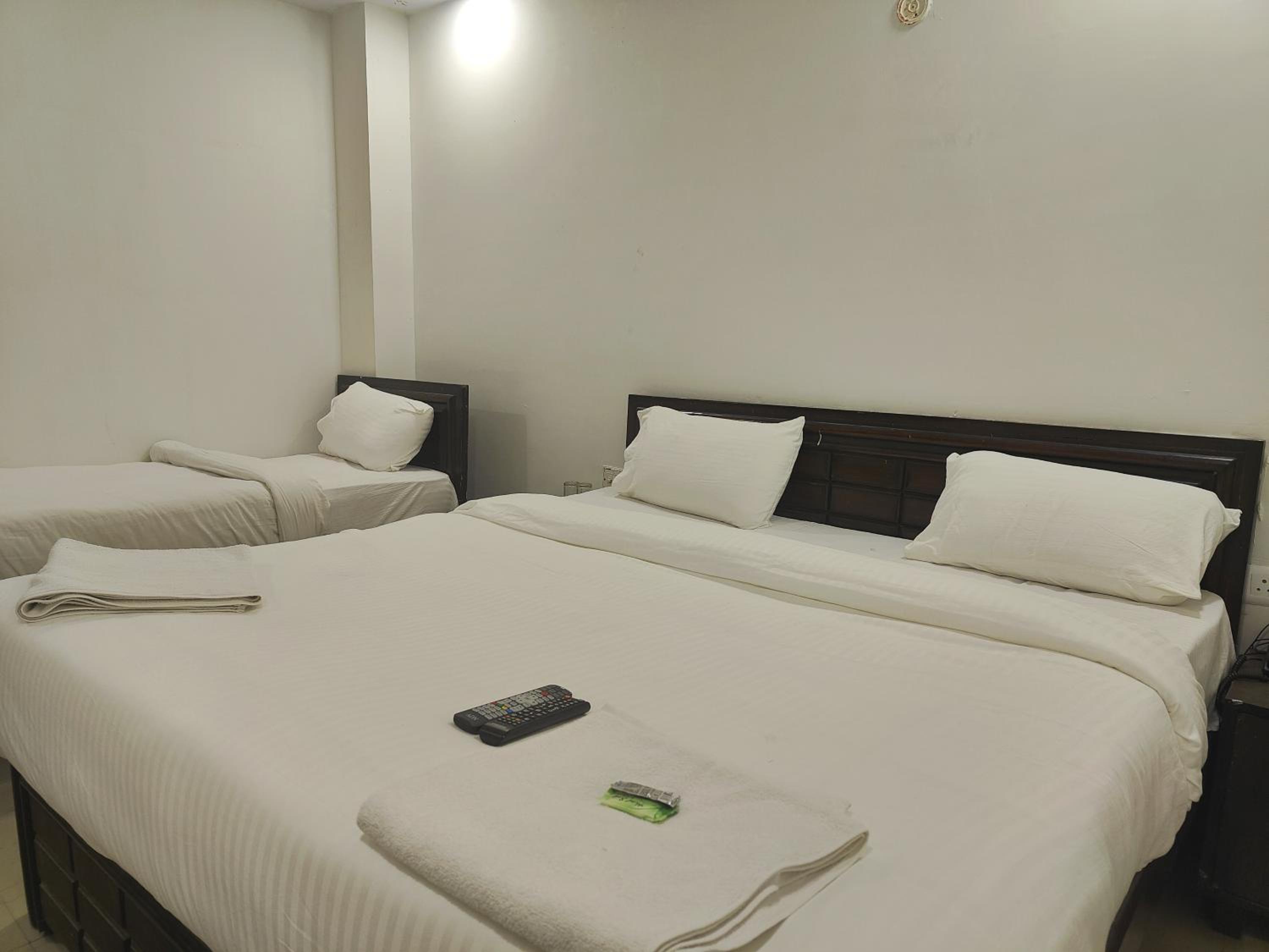 Deluxe Triple Room photo 2