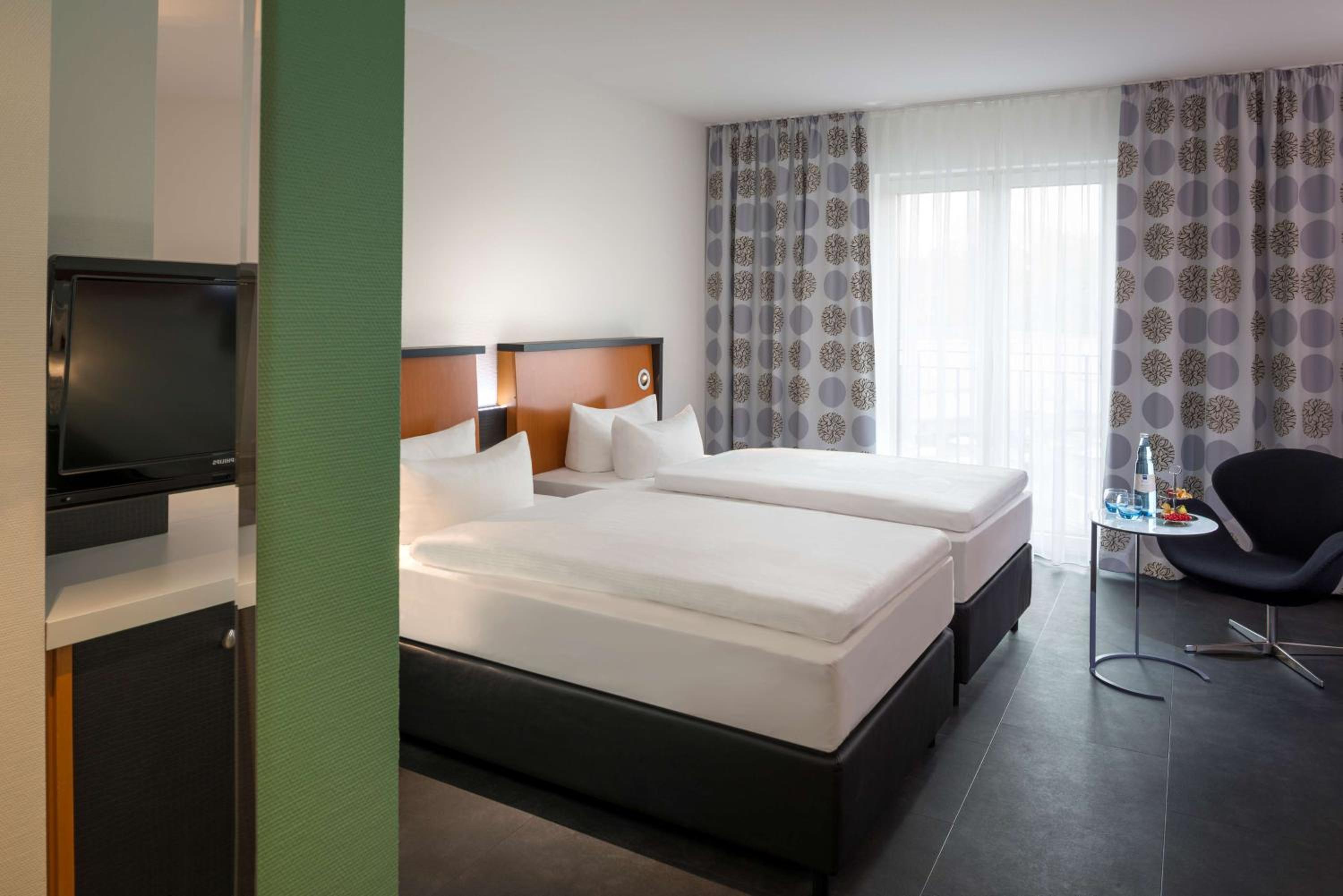 Standard Double Room - Photo 1