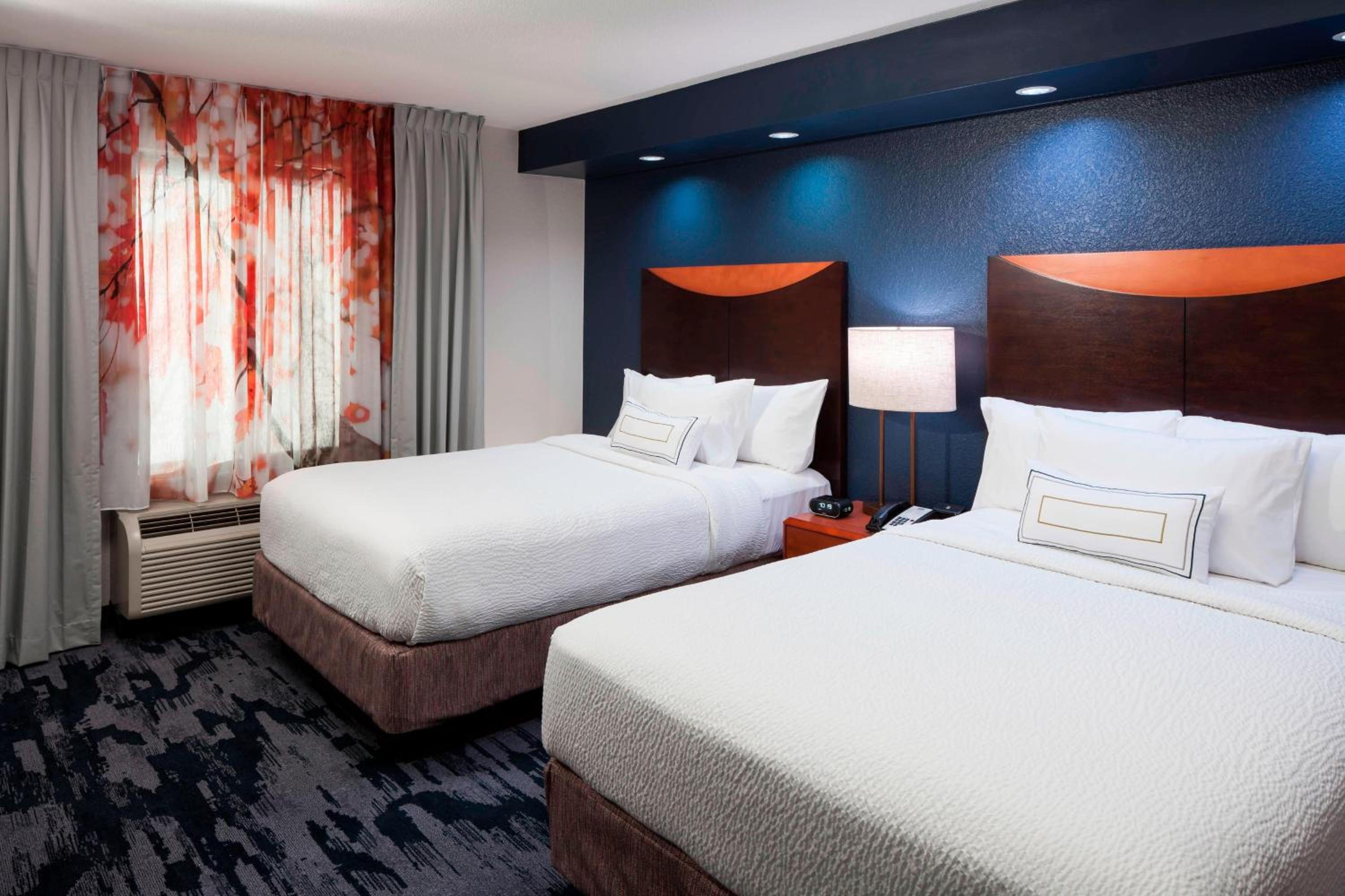 Double Room with Two Double Beds - Photo 3