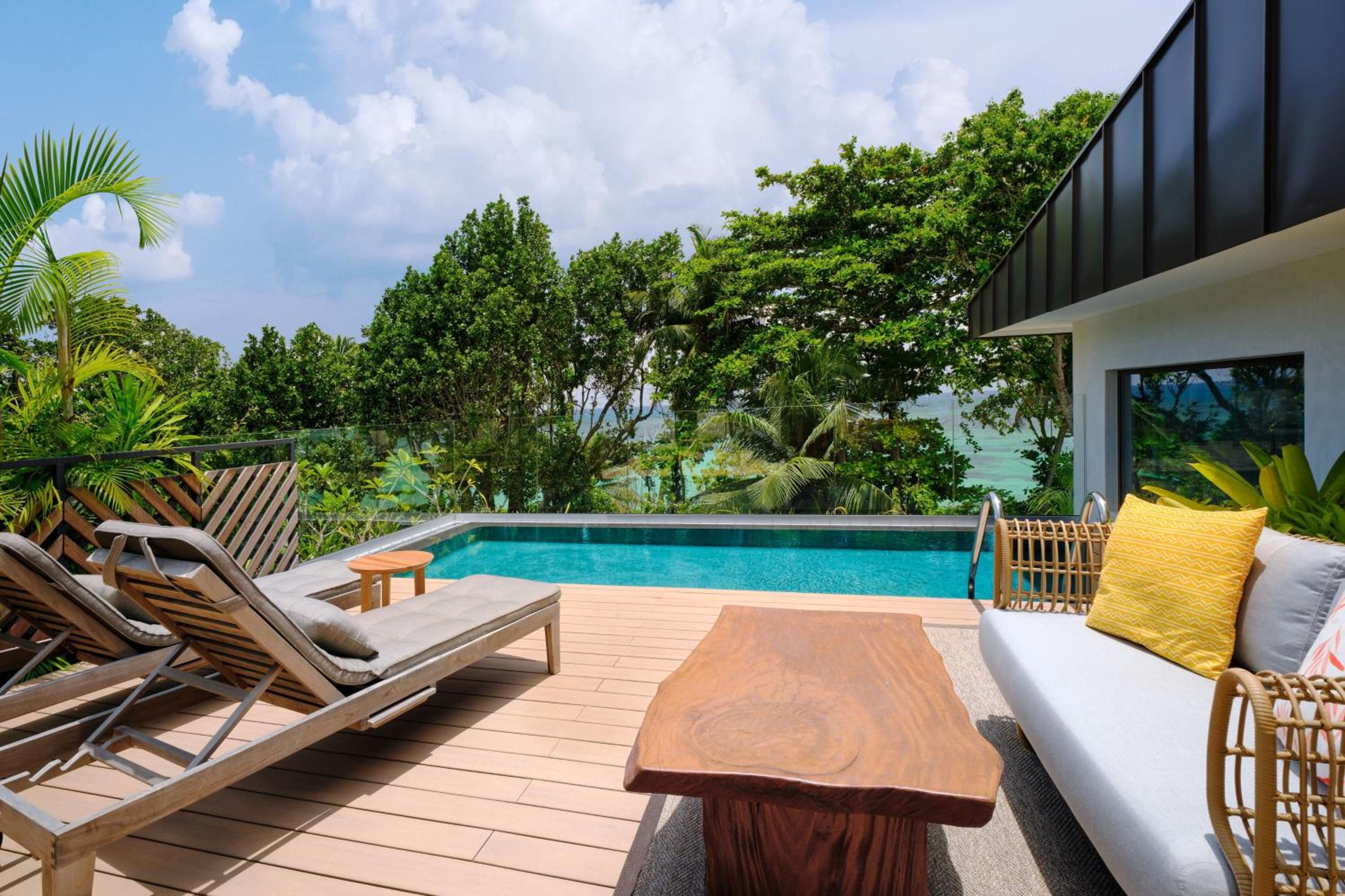 The laila Suite, Signature Suite, 1 King, Sea view, Patio