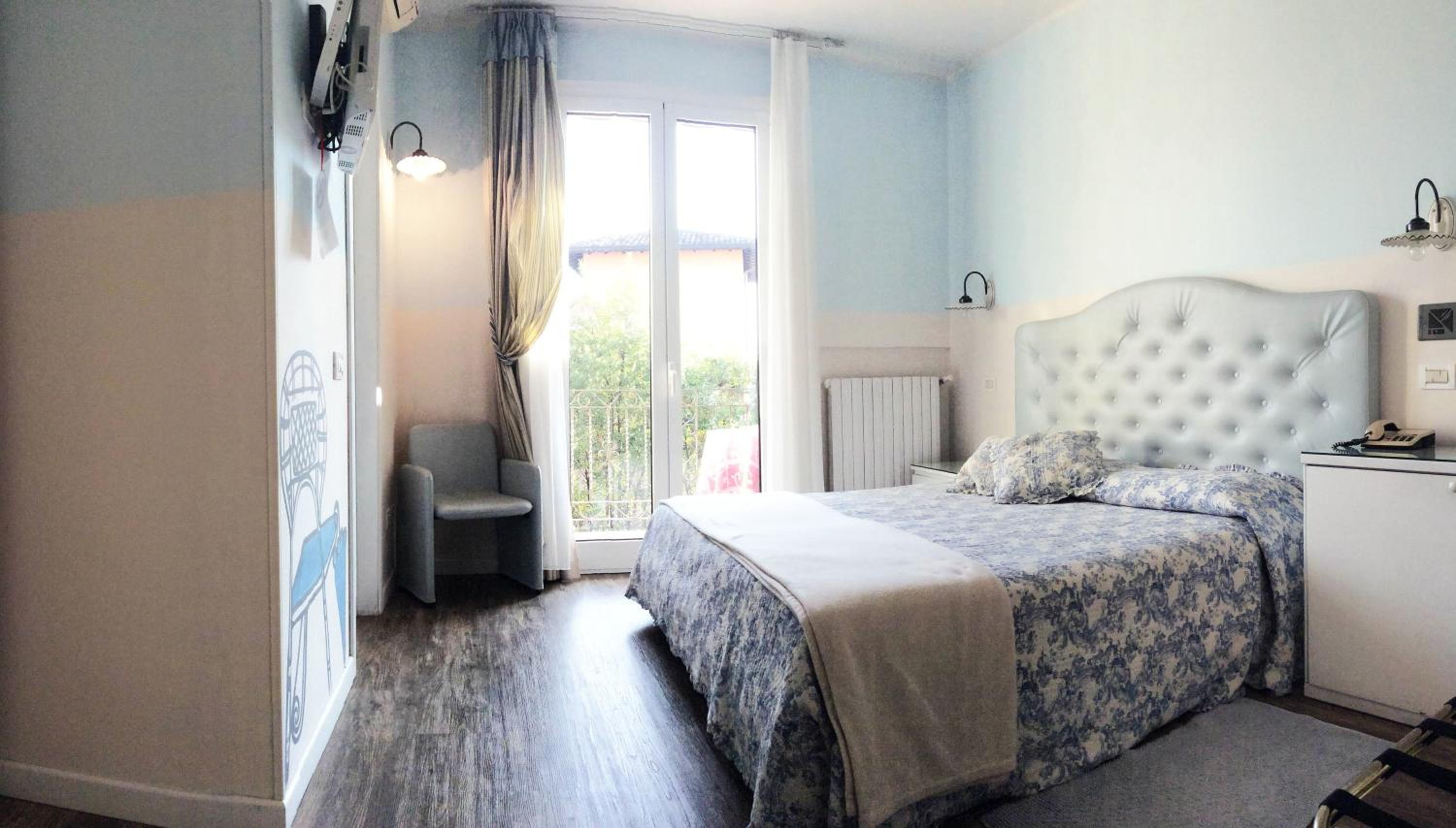 Comfort Double Room with Balcony - Photo 4
